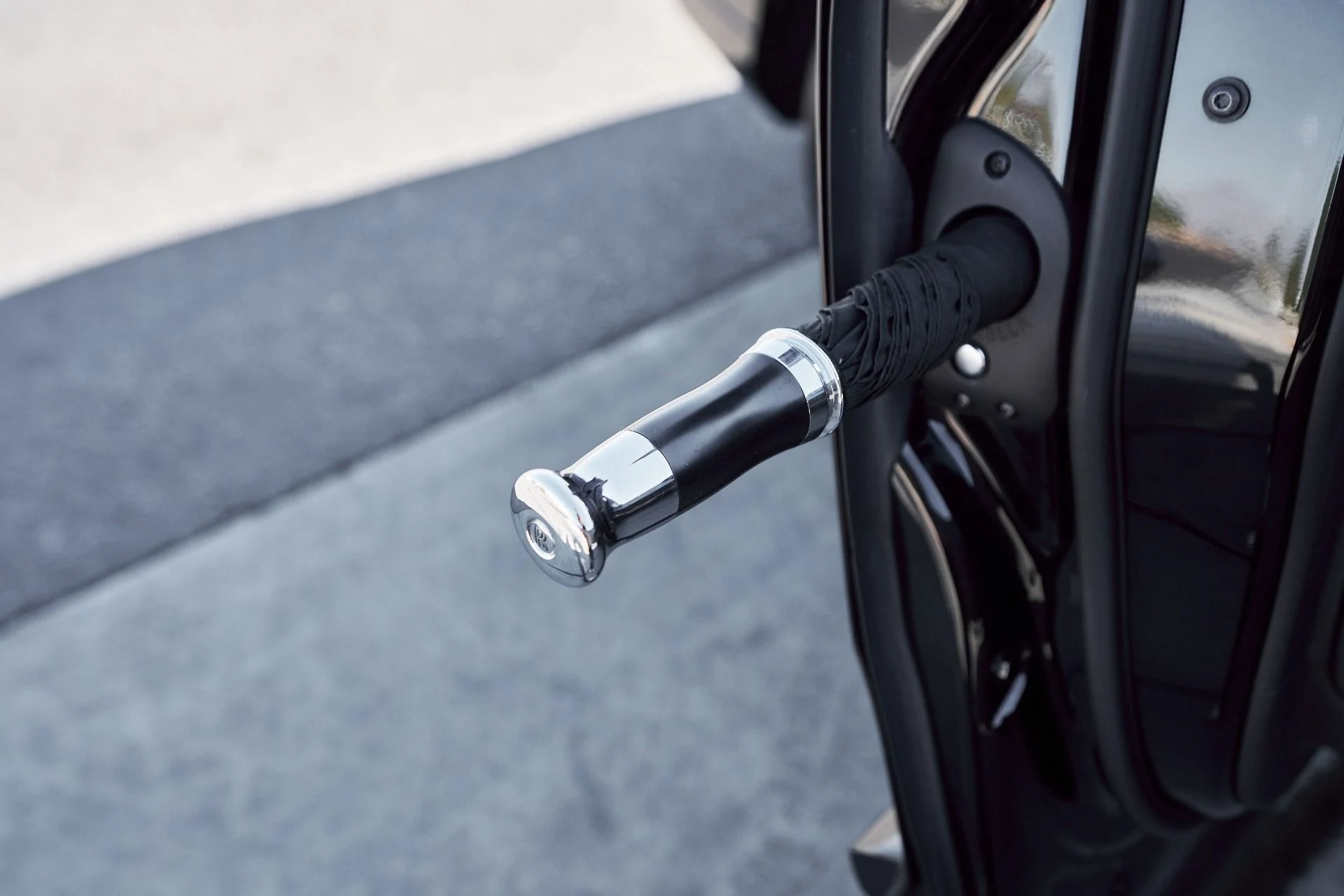 mph026_2014104336_Used_2019_Rolls_Royce_Cullinan_Base_1764382676_5d01d79c71