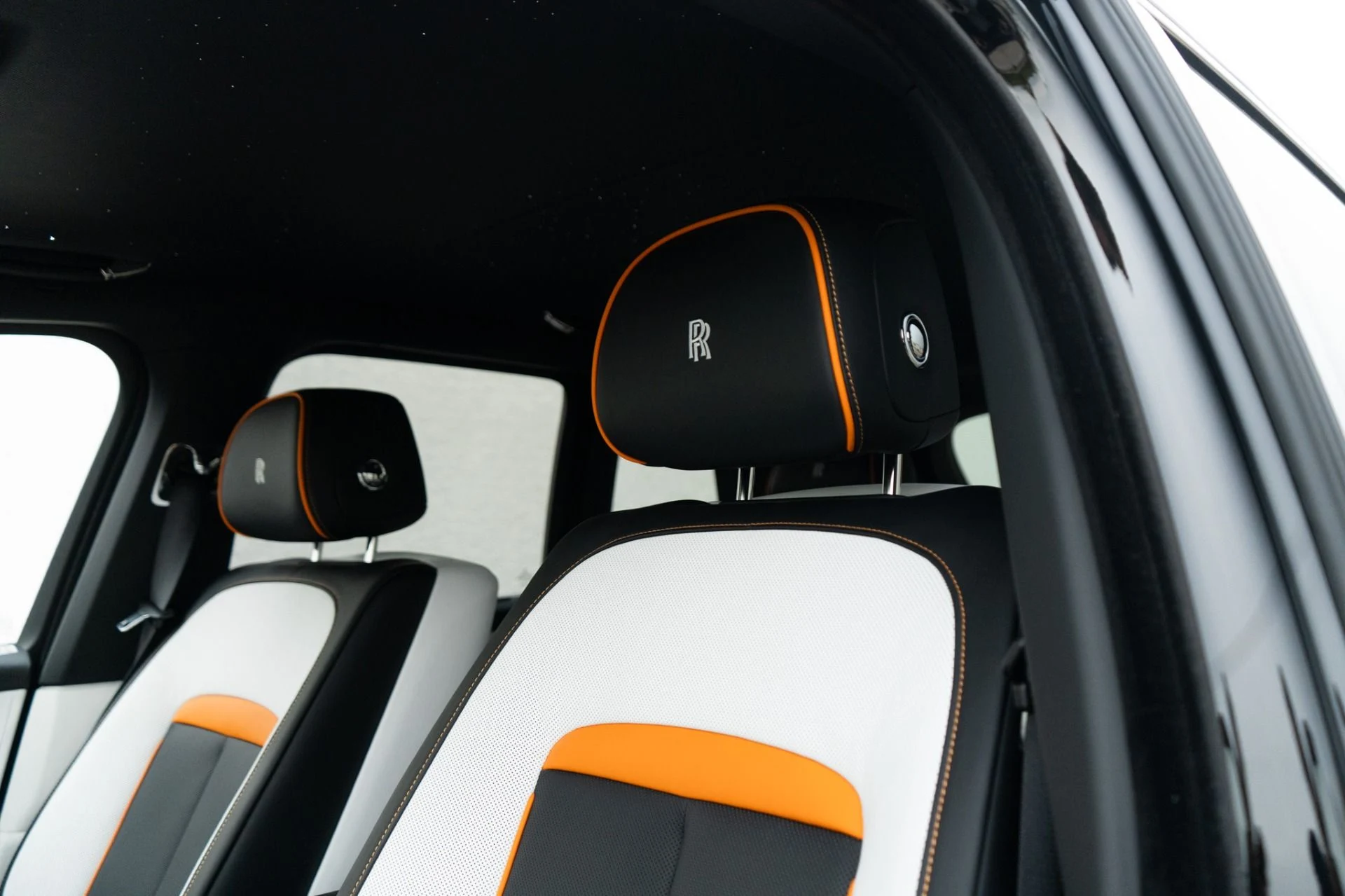 mph026_2014797503_Used_2026_Rolls_Royce_Cullinan_1765925177_4711796bc3