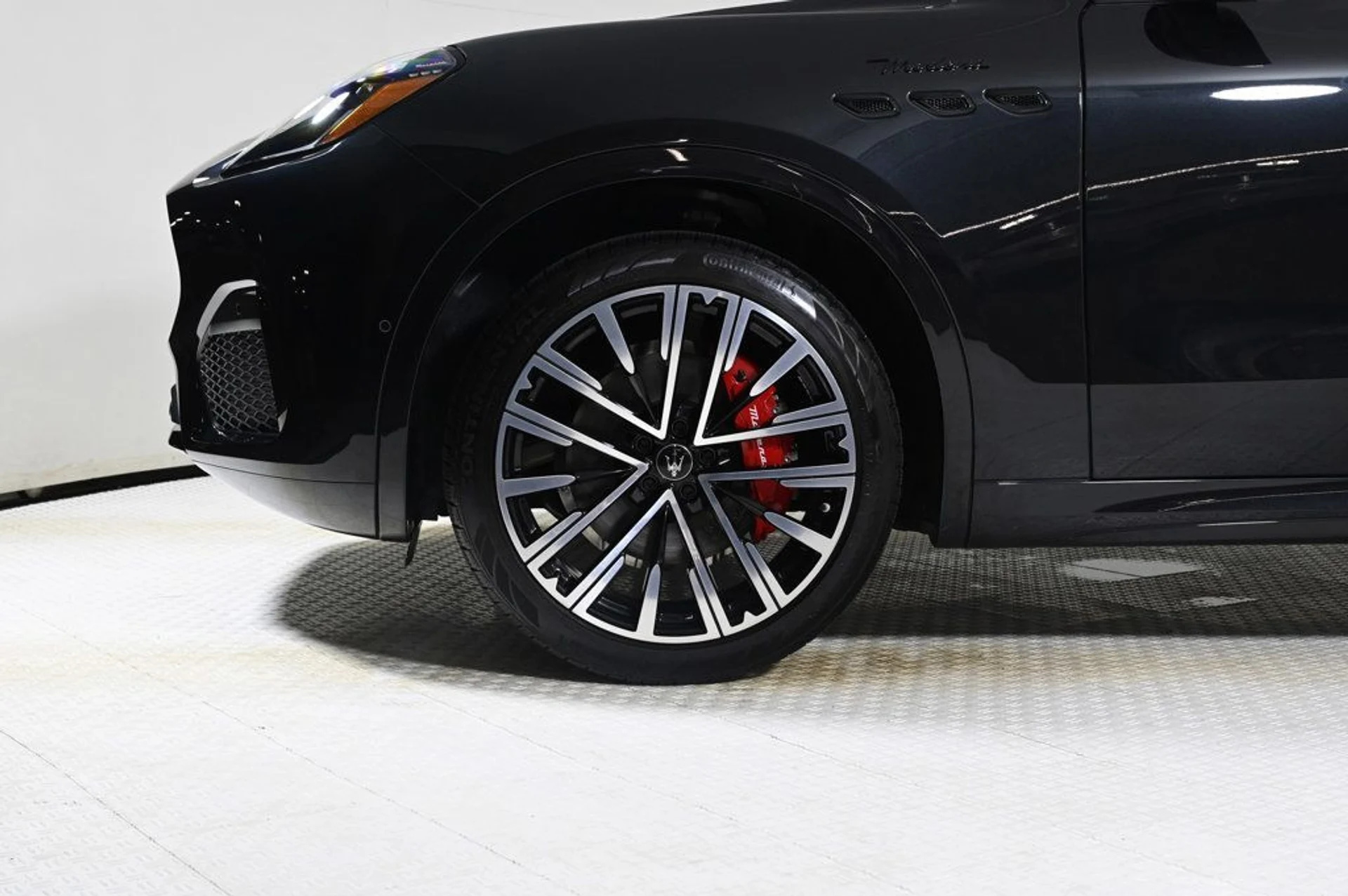 mph026_2015193633_used_2025_maserati_grecale_modena_11350_22945495_26_1024_7cbc72b366