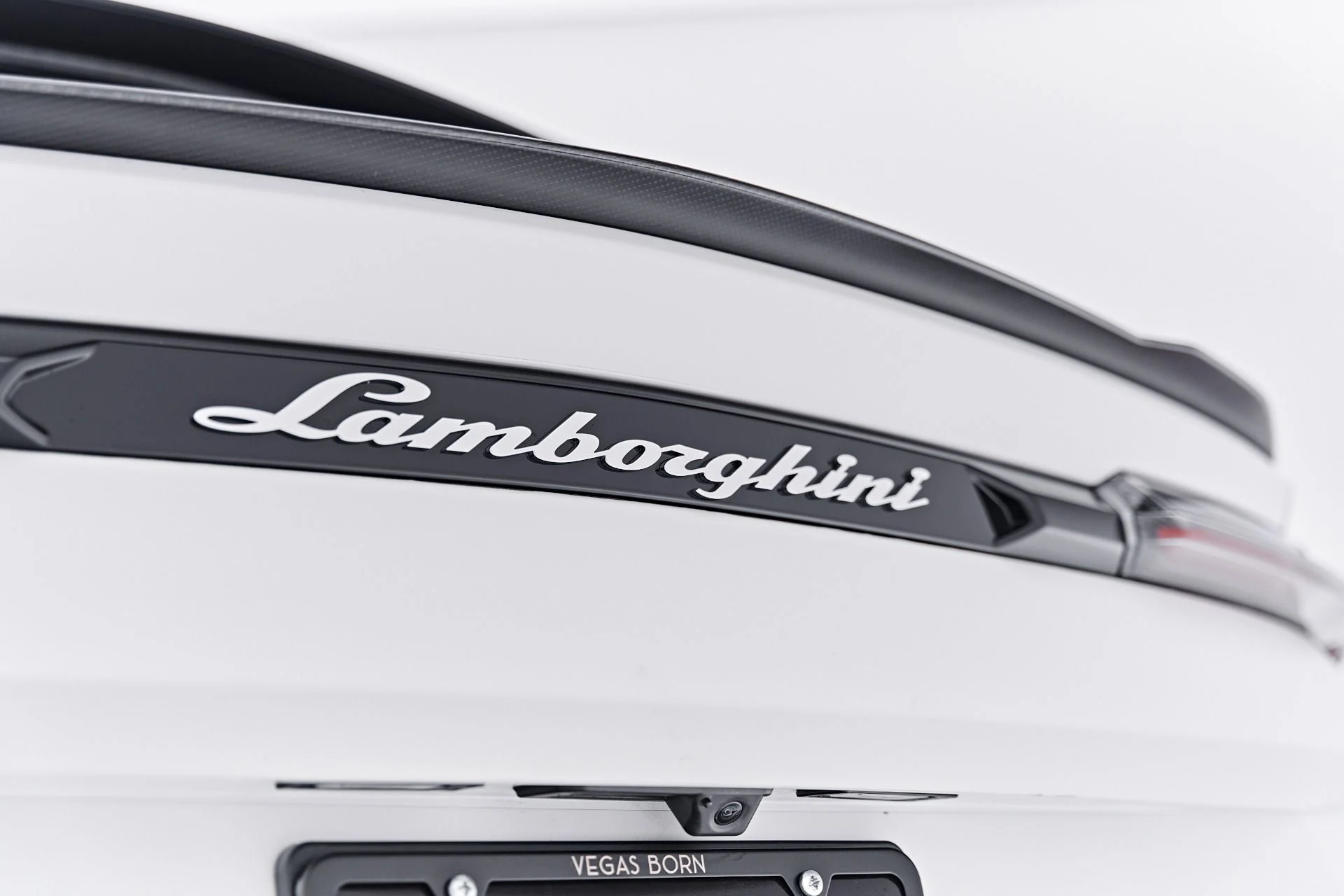 mph026_2021814645_Used_2023_Lamborghini_Urus_Performante_1790207594_05a647fbef