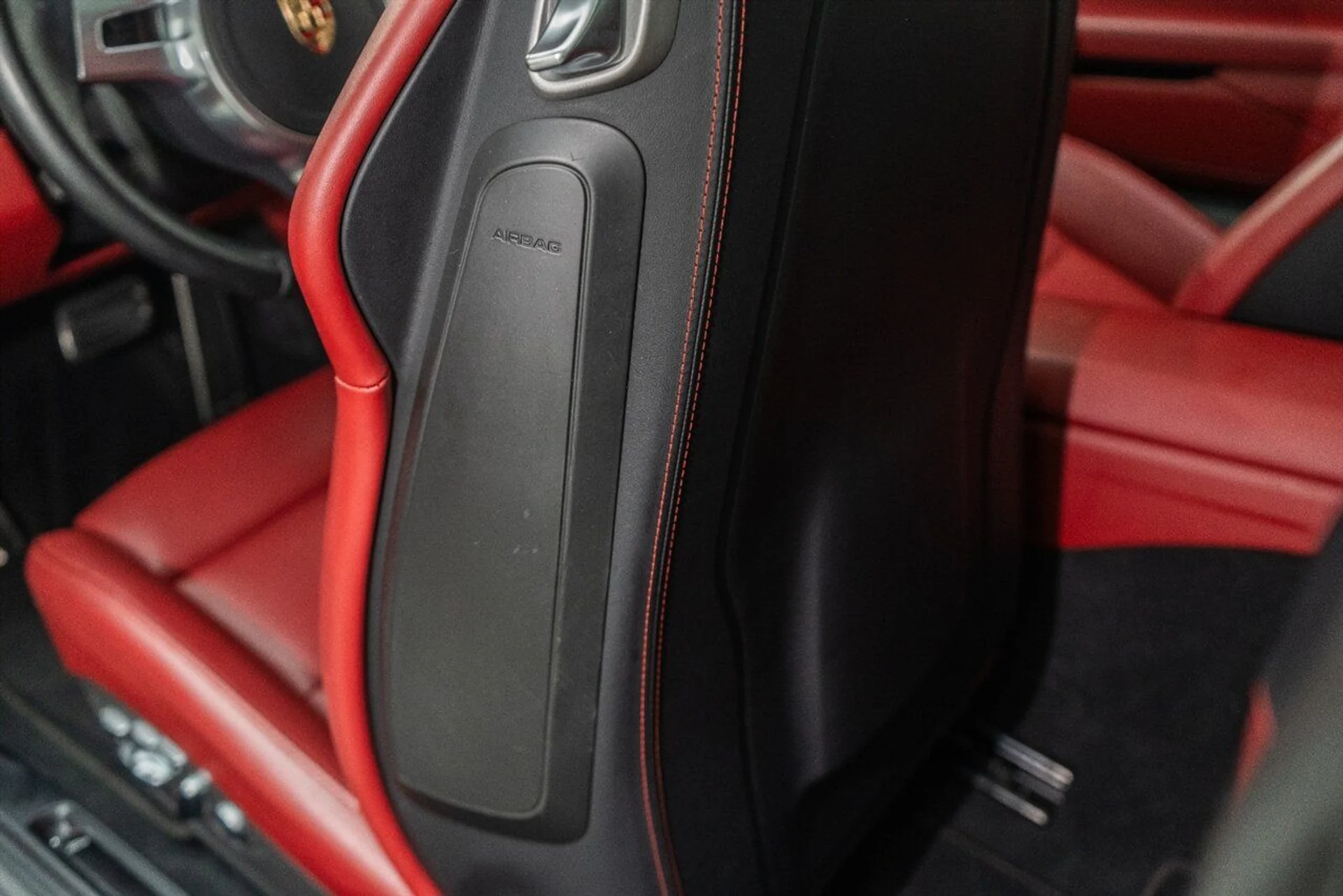 mph026_2028668922_34a5138cb8_1280_3aad647af2