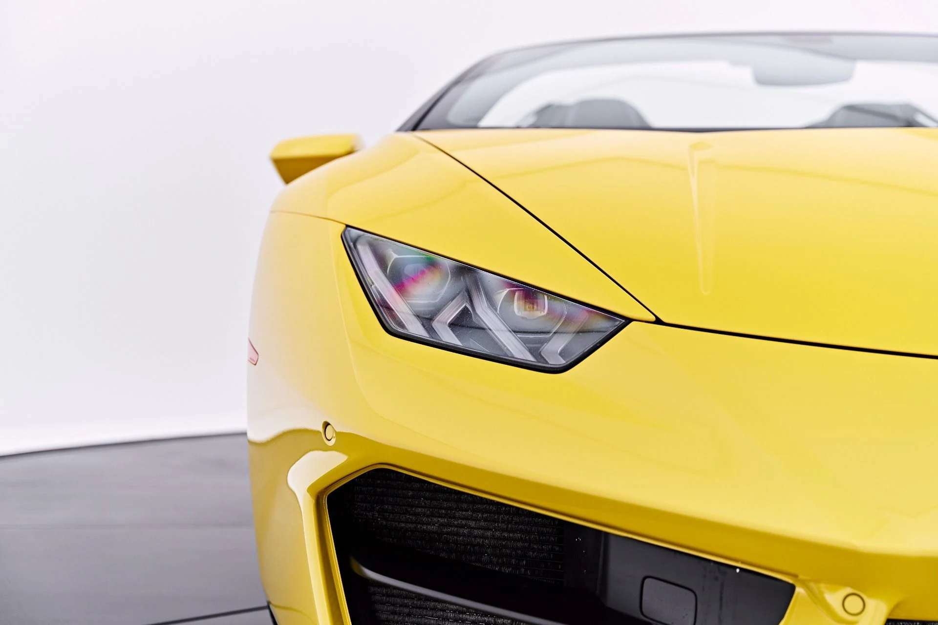 mph026_2035796349_Used_2018_Lamborghini_Huracan_LP_580_2_S_1784246810_5bc052b9fc