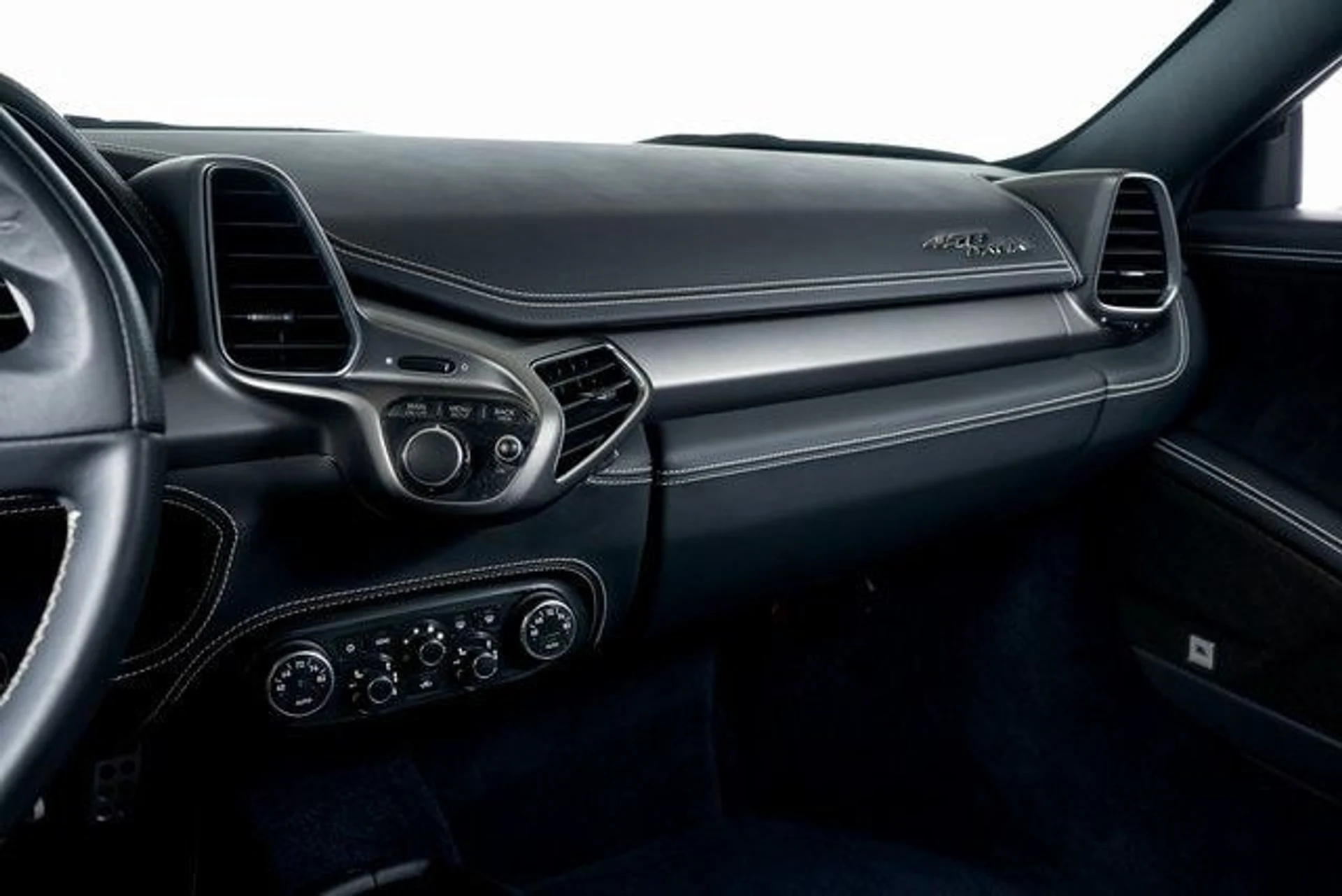 mph026_2036481075_0300c3bf1d3e6fbd3a9c302d88bf79acx_849acec396