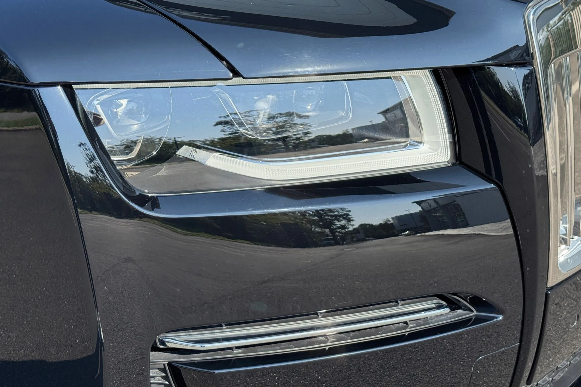 mph026_2038585156_Used_2021_Rolls_Royce_Ghost_1755072404_caf580e752