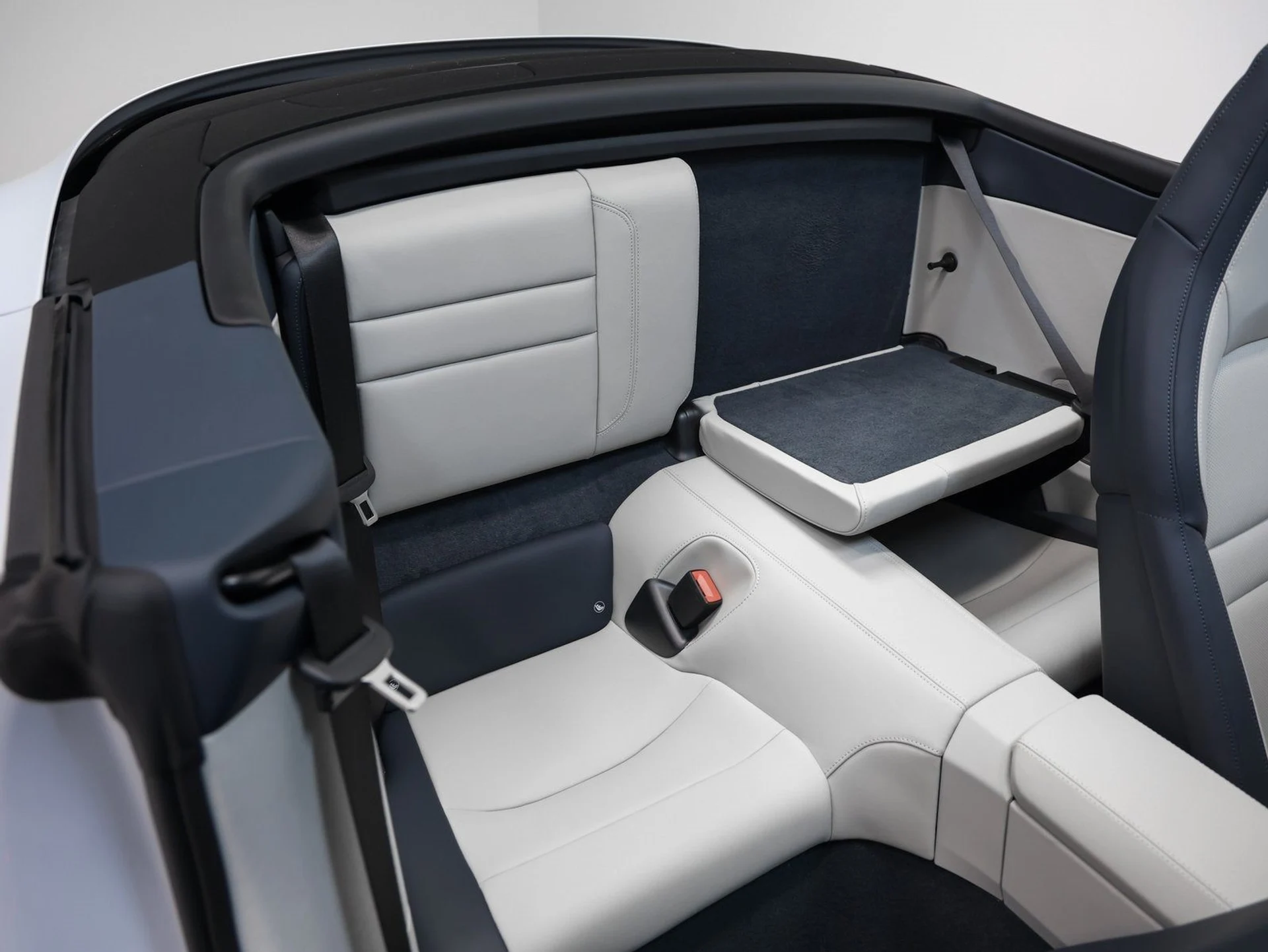 mph026_2040431257_27_e63b7bb31e