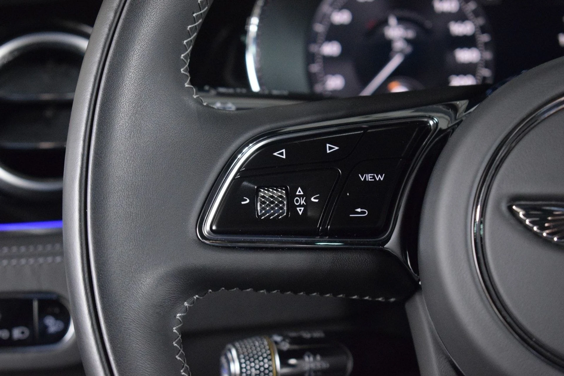 mph026_204272369_e10c33a65882d99bcb61e457805f4129x_4c7f4164e3