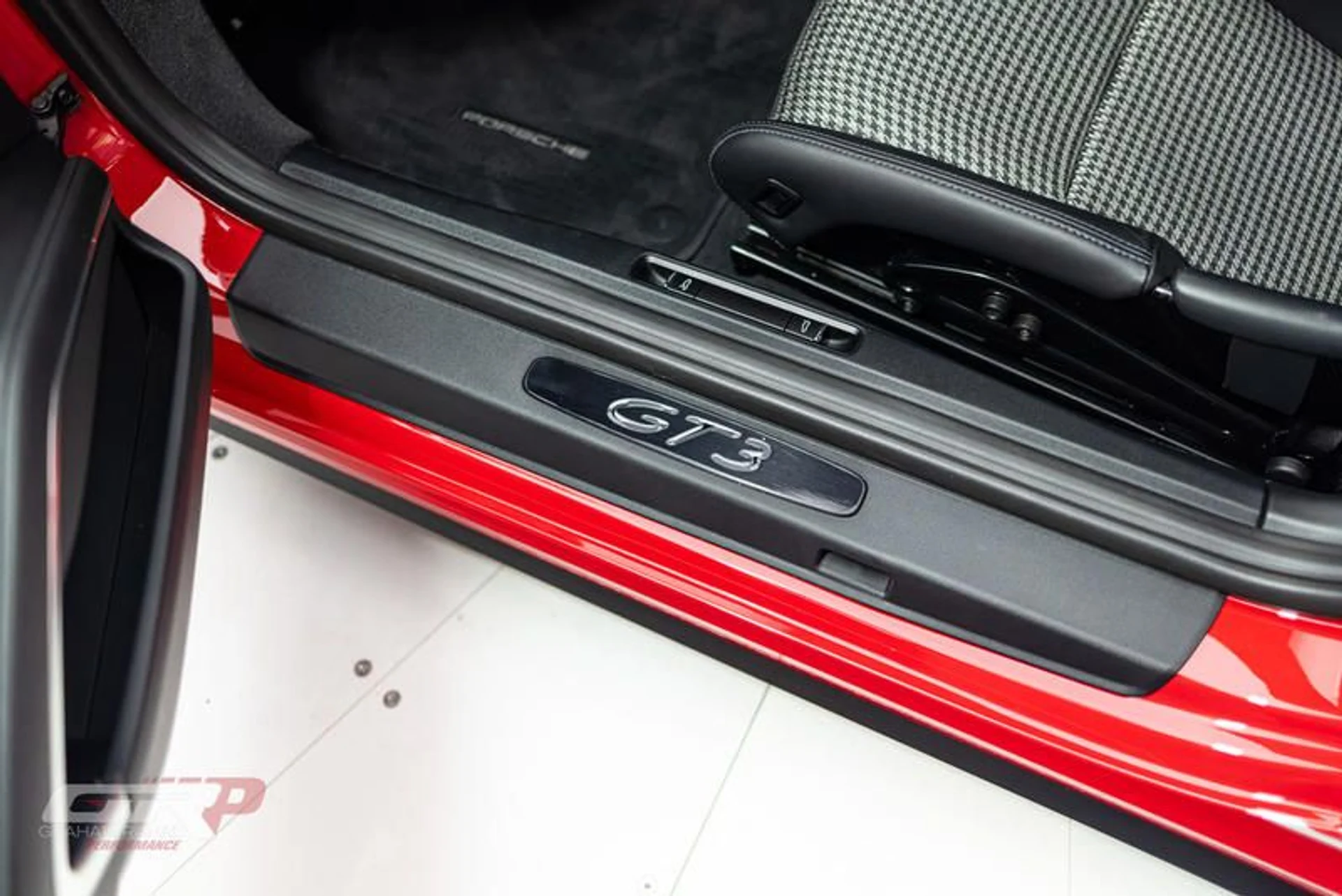 mph026_2045276571_63346893_8612_4_ADC_9_E51_F3_CDCFB_29_CB_5_7755d30dd6