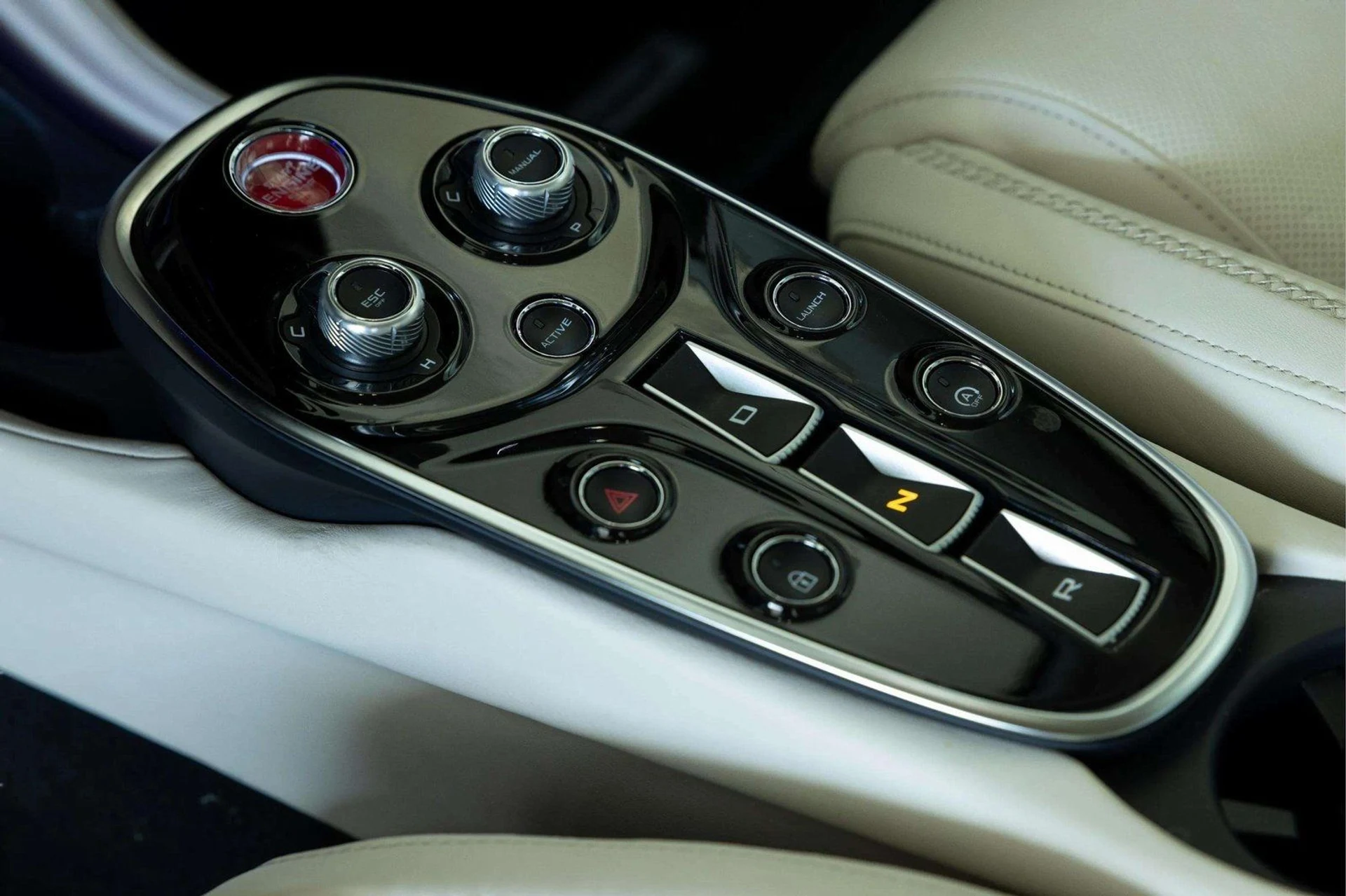 mph026_2045665425_image_27_10c63e8b30