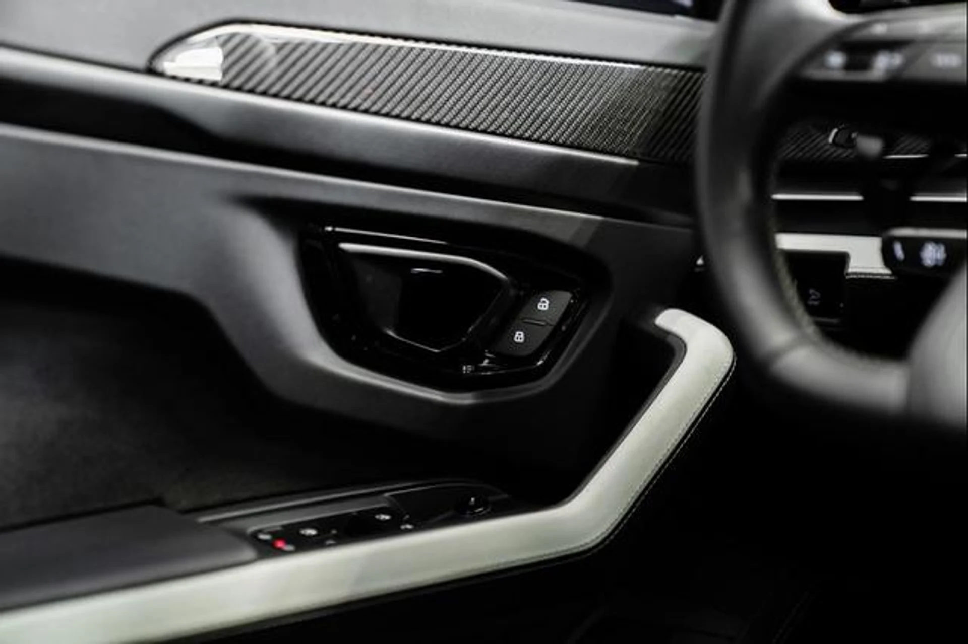 mph026_2048949665_Dxi0_Mu7i_D_Bleyx6mm0uokb_D5f_OM_444e5f02c9