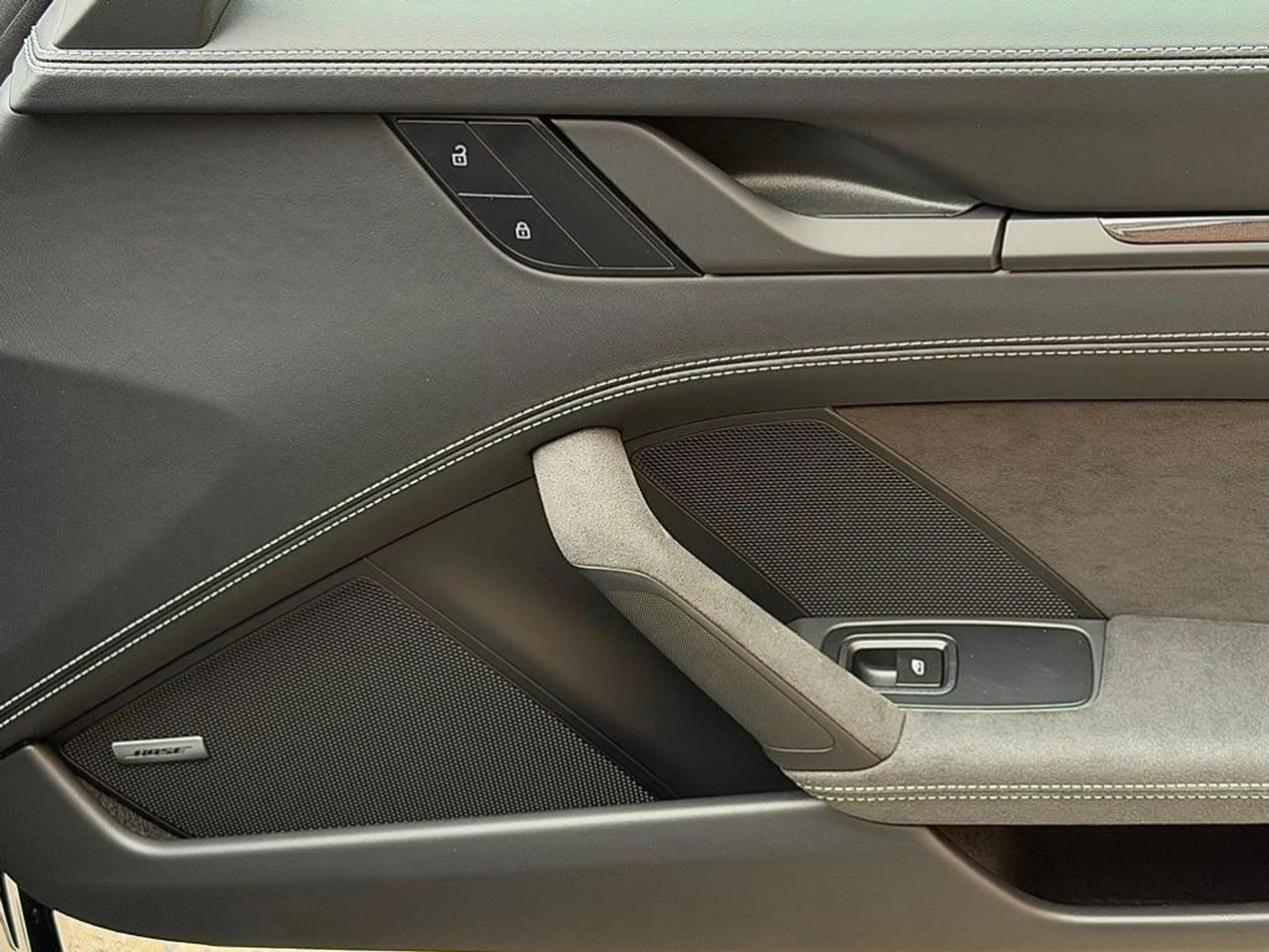 mph026_204972914_Nptx3gad8b_PE_5h_G_Kq_D2_P_r_IB_Sk_f7ae6fc0c9