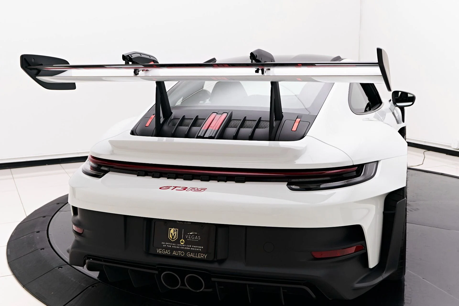 mph026_2050625289_Used_2024_Porsche_911_GT_3_RS_1754680271_acc45fc92b