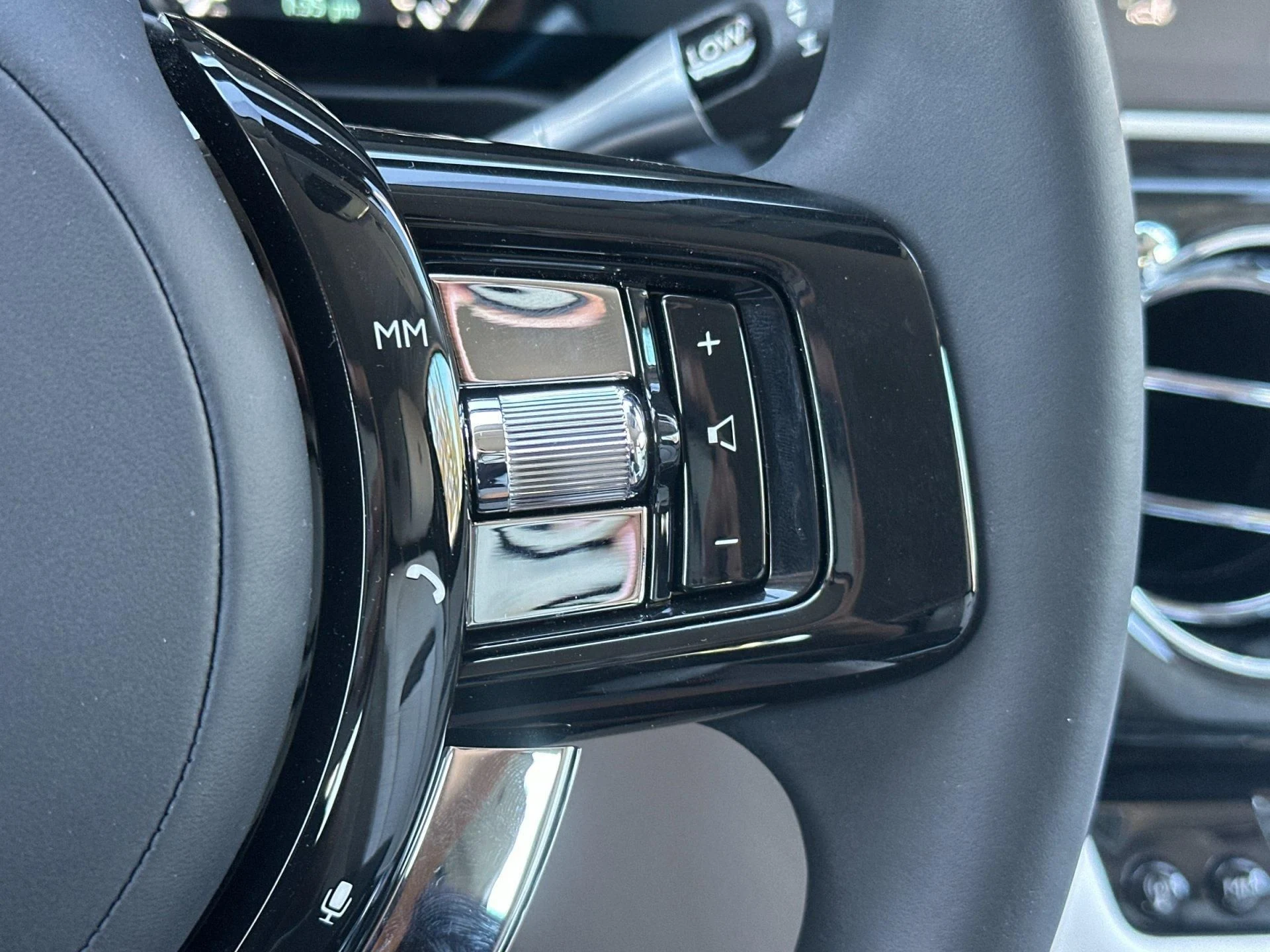 mph026_2052192069_Used_2023_Rolls_Royce_Ghost_EWB_1792147643_5575208f4c