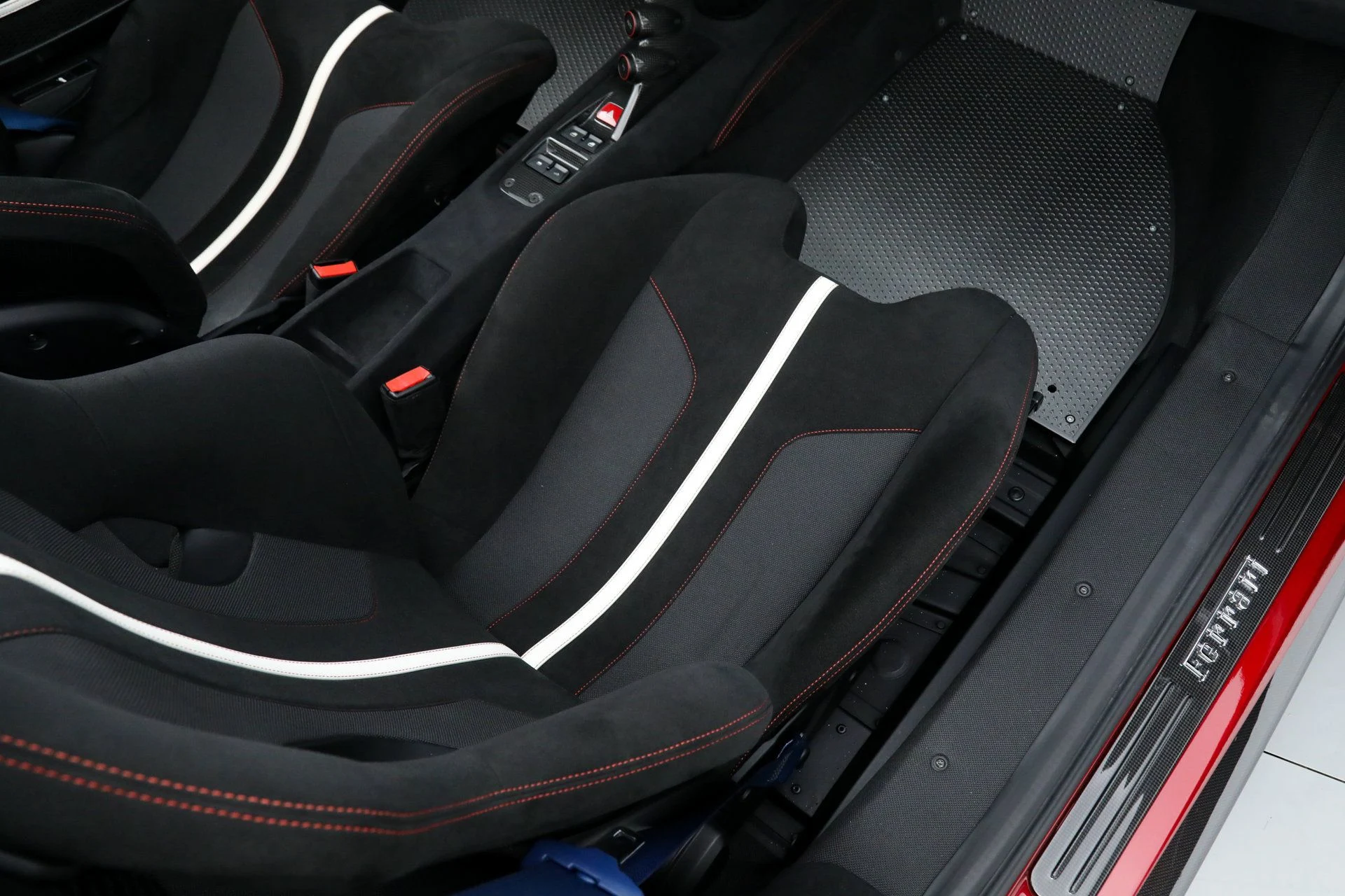 mph026_2056700551_6b6cdb2ffab276f5f3936e3fb55c6ec1_9e59ee5472