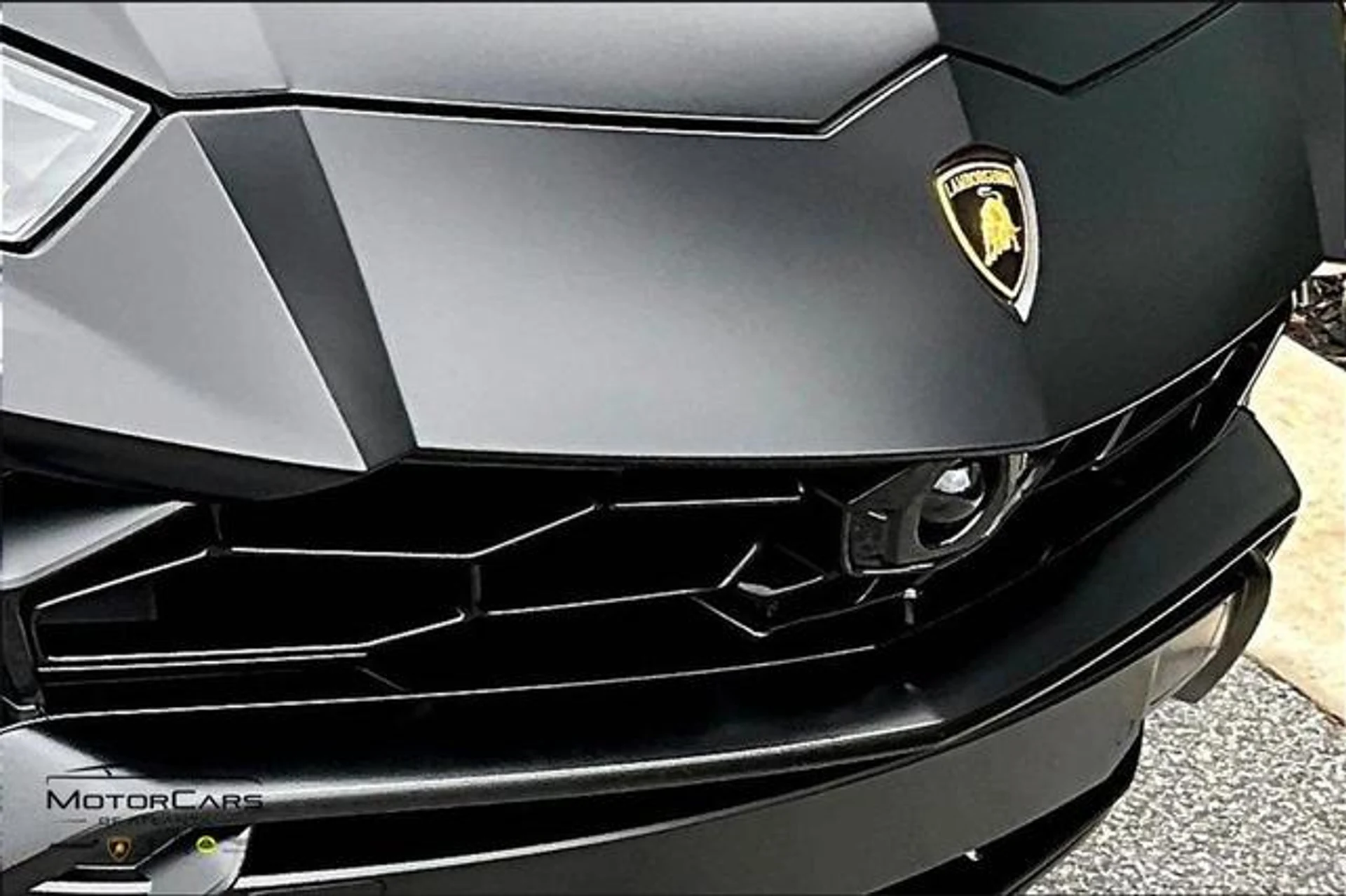 mph026_2066508356_Lkcy_Zs1z_Xg06k_C2_Y_Bpv9g_EEL_2c_3ad1eab8b6