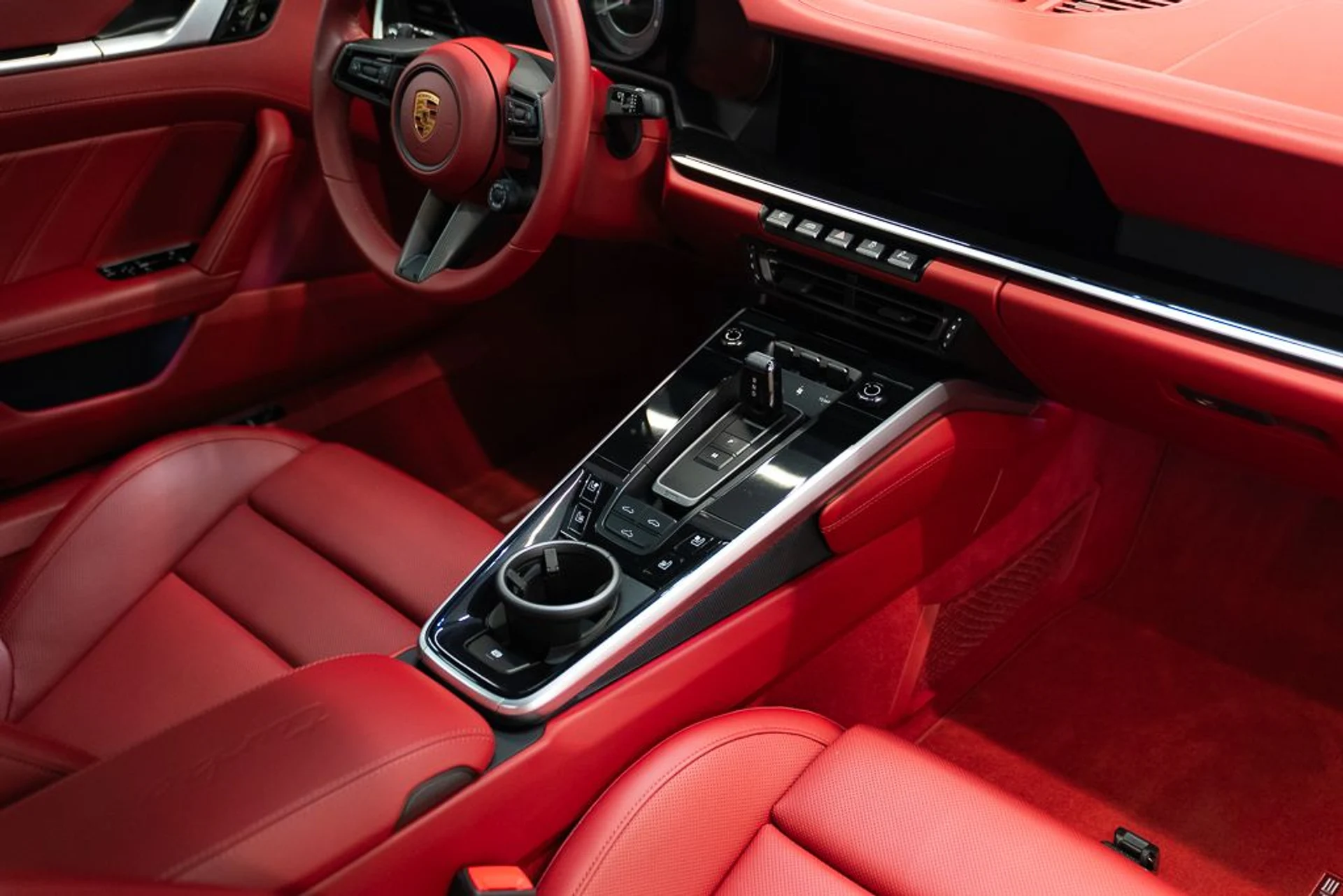 mph026_2067717563_porsche_911_2021_jpg_v_1776180195_1e1fba6119