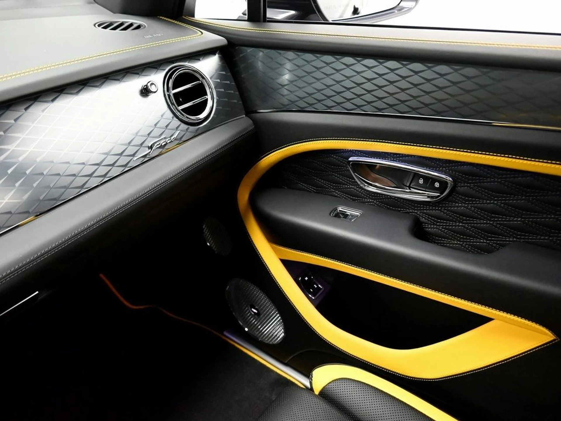 mph026_2071031693_e11fd3b7e8a587452fd2c0835d5d0831_94fcc81eb5