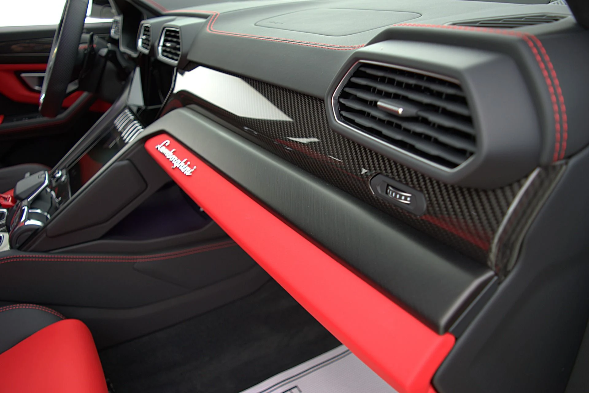 mph026_2072527310_Used_2022_Lamborghini_Urus_SELEZIONE_PRE_OWNED_CERTIFIED_1719392dab