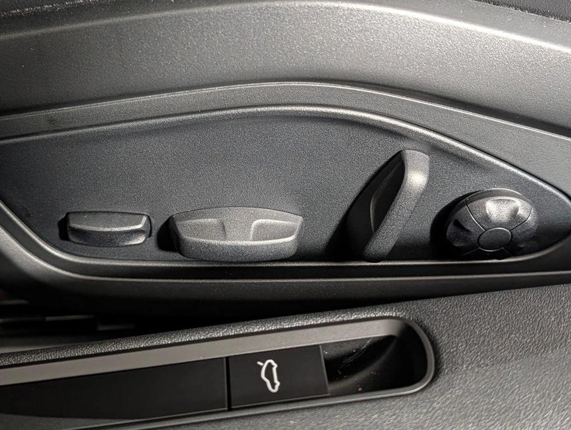 mph026_2075546437_Tl2_hzn5_U_ER_Qheae_Hp9rbm_HK_Eo_e63b54d1ae