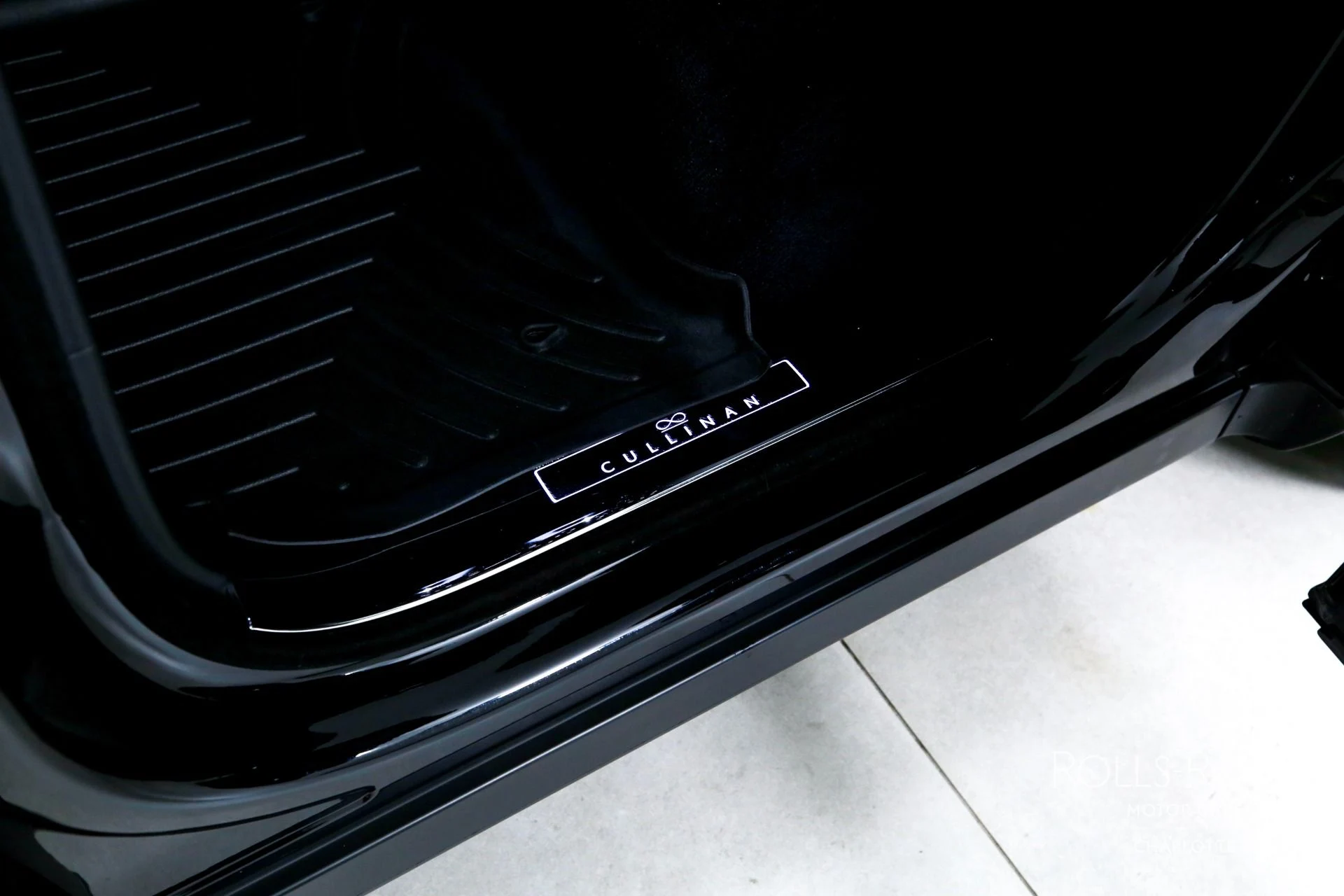 mph026_2076042313_Used_2020_Rolls_Royce_Cullinan_Black_Badge_1760478762_a0a50744bd