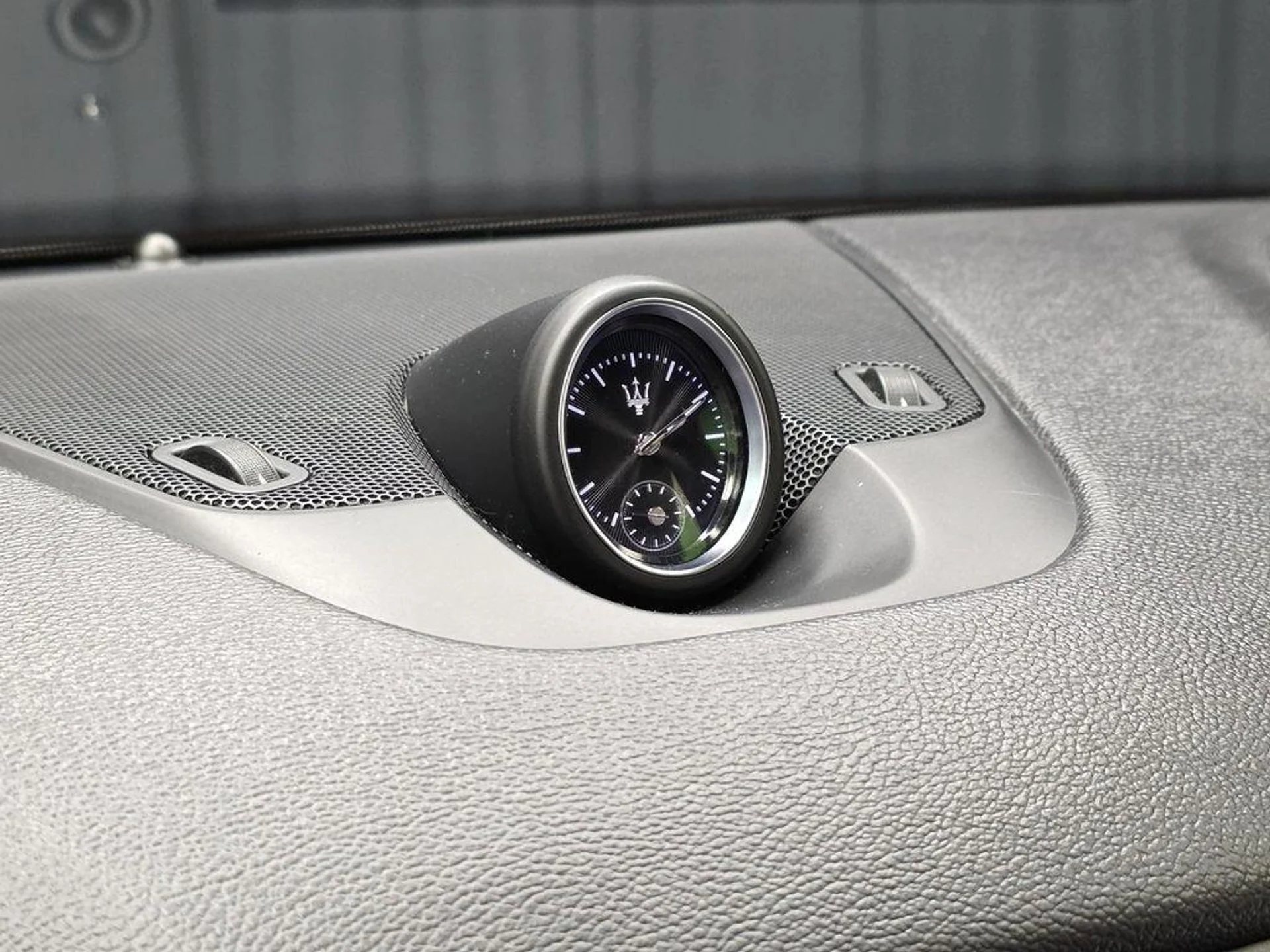 mph026_2085773950_d_Ggij_Gwt_B3j_DRWHV_03cp9_L4_X_Fo_0d5695a246