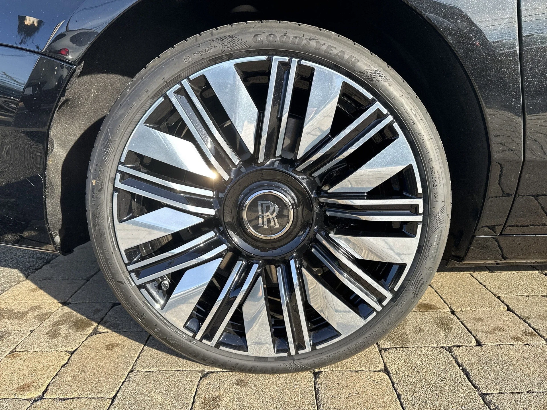 mph026_210766452_a03bb2ae5d8b81962948ecd57bbb4b7fx_70d548ce3b