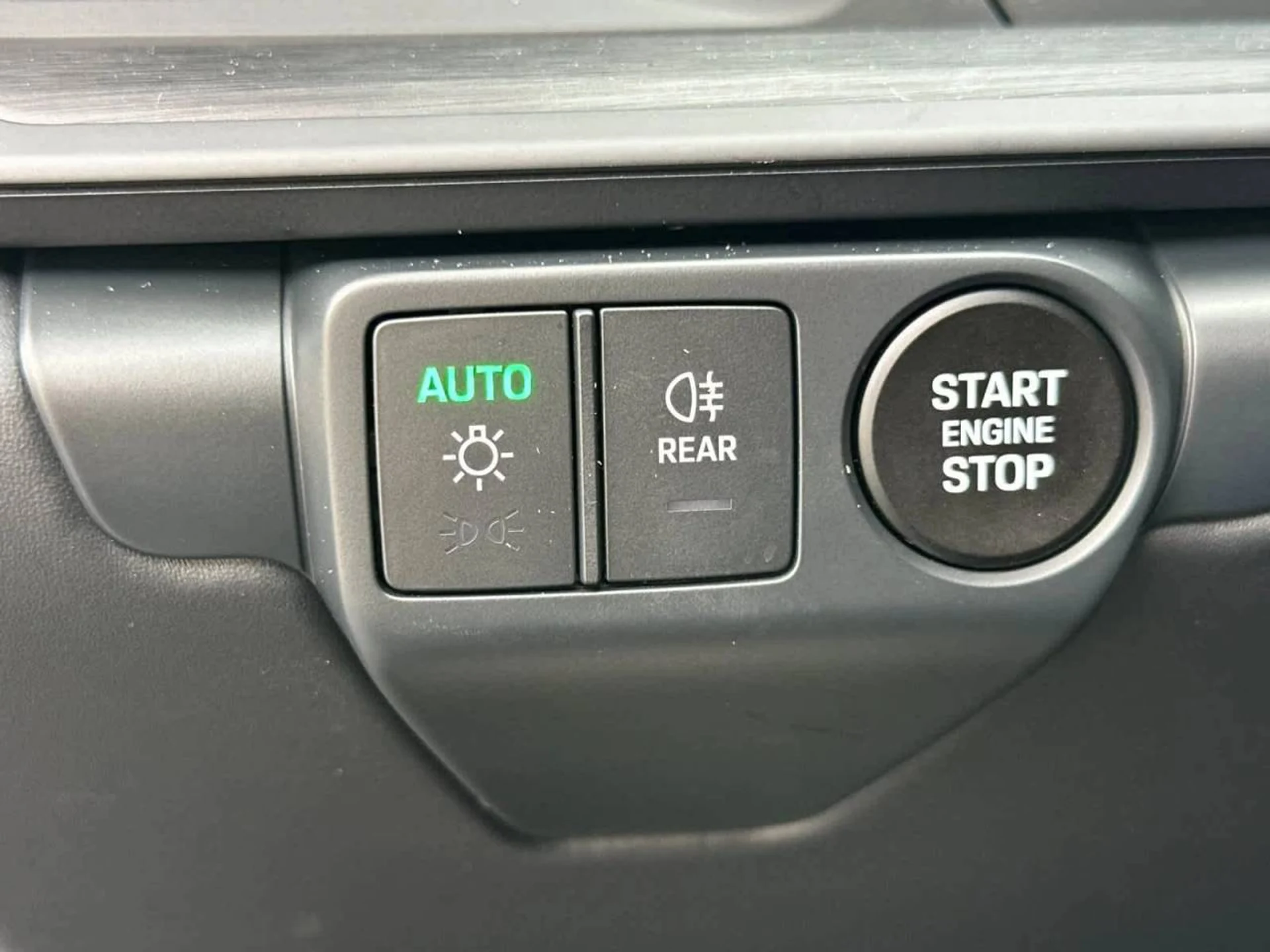 mph026_2111105563_27_c4621967ec