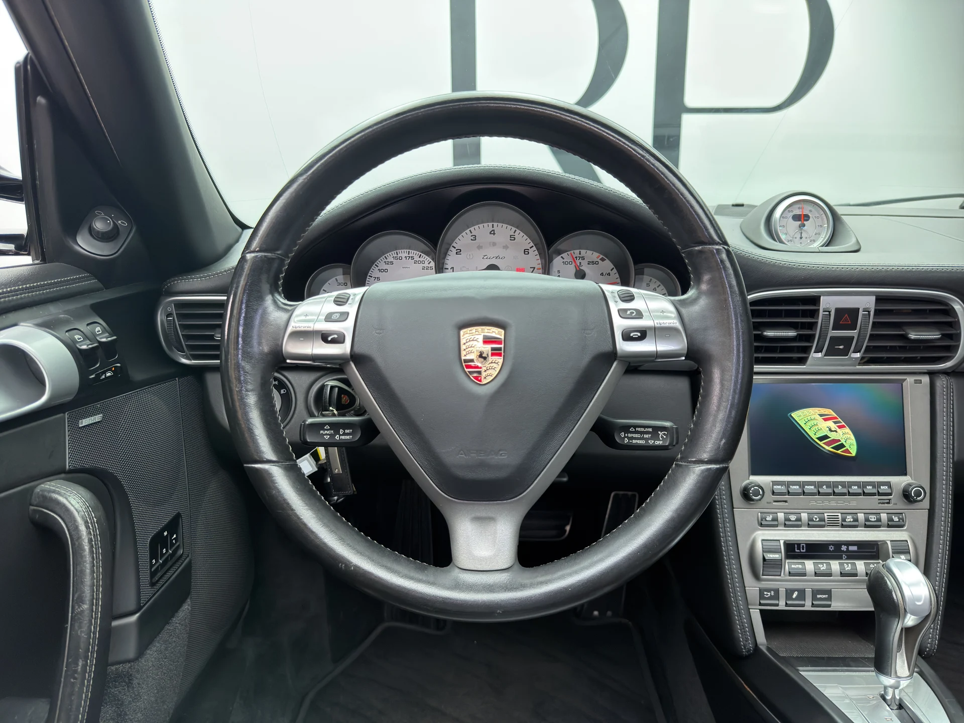 mph026_2111225124_RP_8540_interior_006_43626e11d2