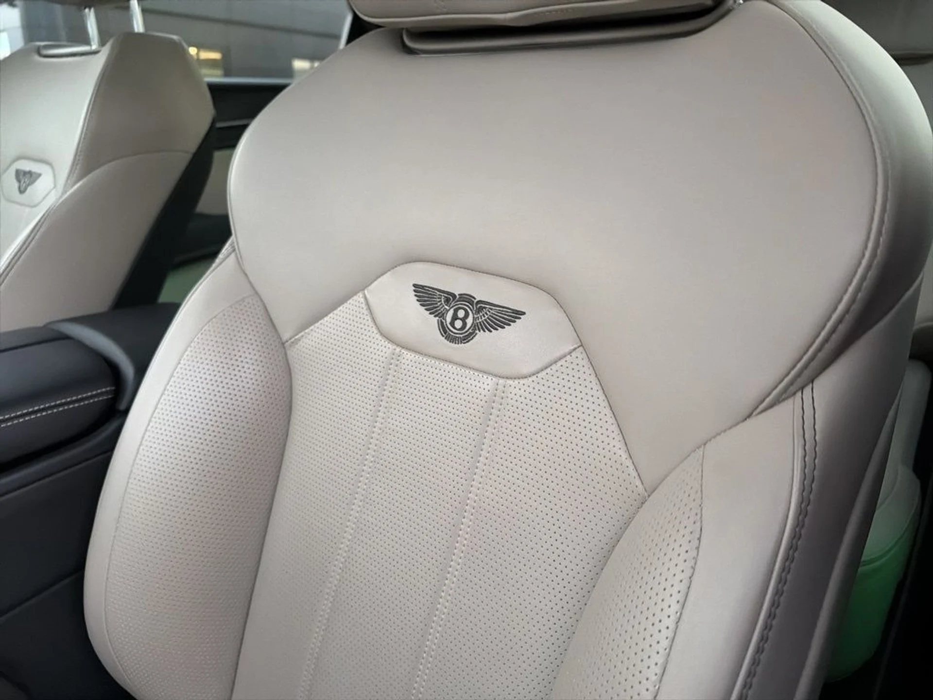 mph026_2112476594_5fcff6a5197f442515632694ee7d6a03_125e6f5cec