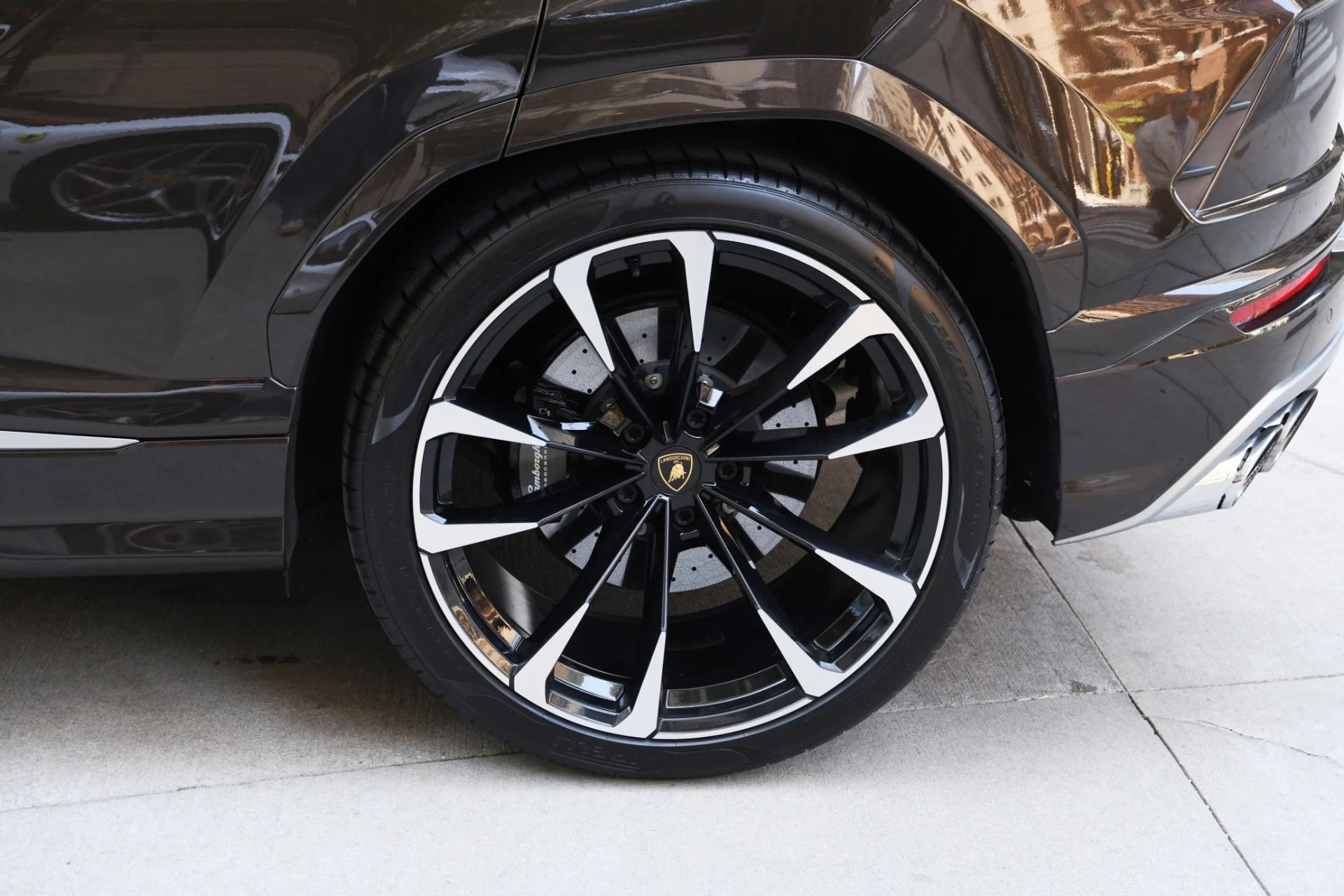 mph026_2115690774_Used_2021_Lamborghini_Urus_1748030633_705af88d96