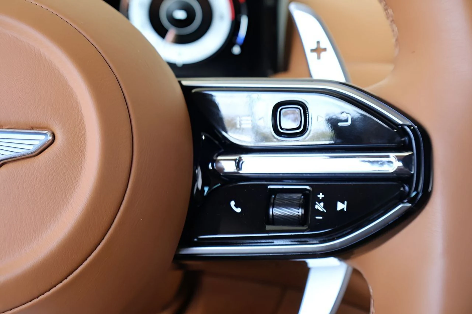 mph026_2118576452_27_1524f34a14