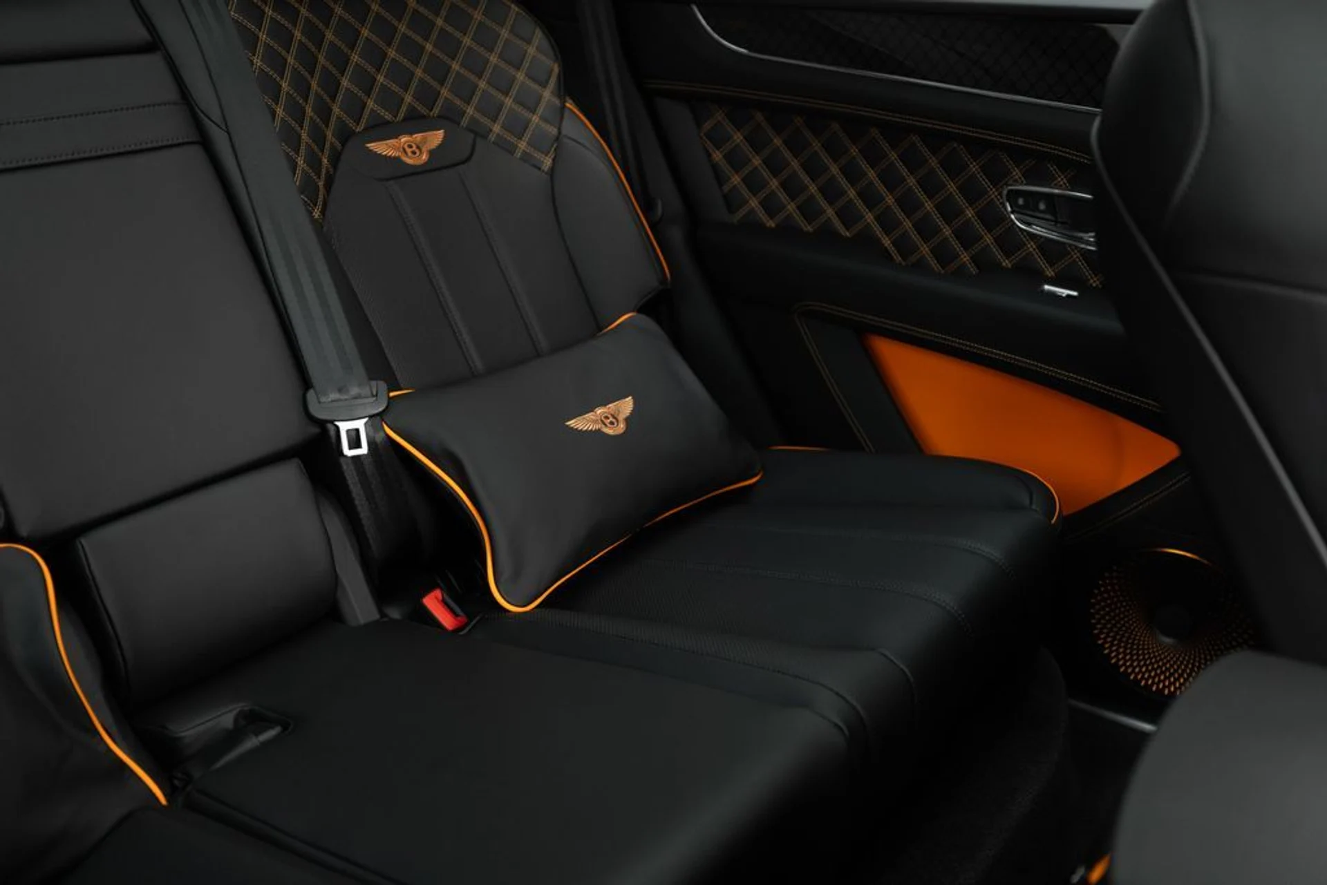 mph026_2123577105_3e166c0393dbabd7b7b1048a6b19b4e2x_1c18b41f8e