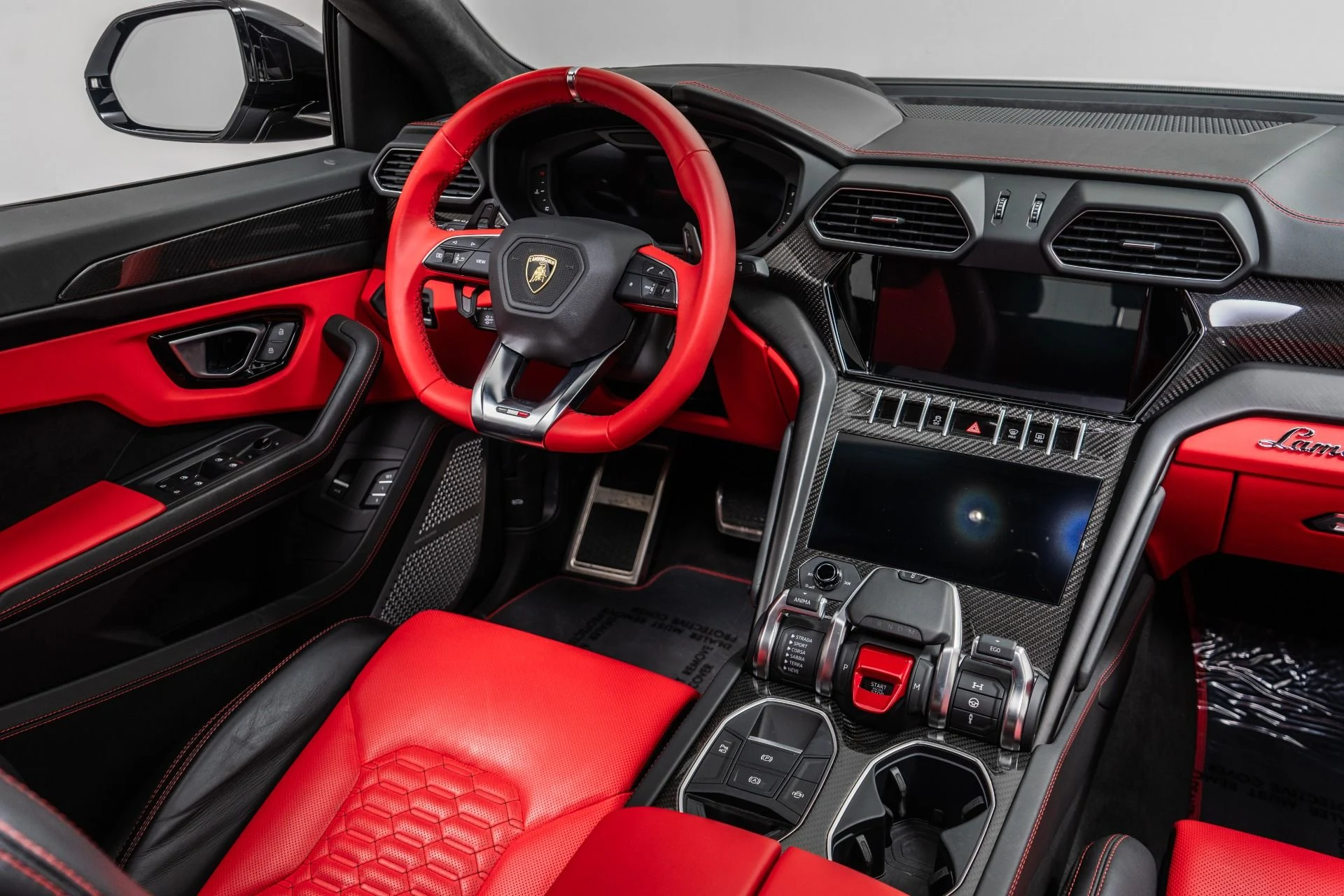mph026_212479319_Used_2022_Lamborghini_Urus_1792605260_3e54879a85