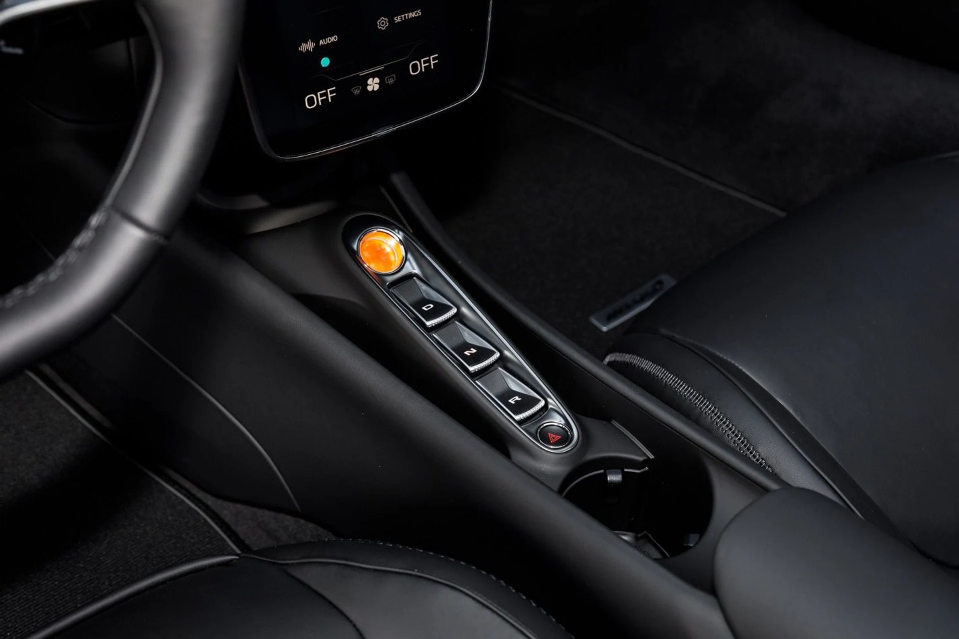 mph026_2141016480_635_p27_l_693aca0a54