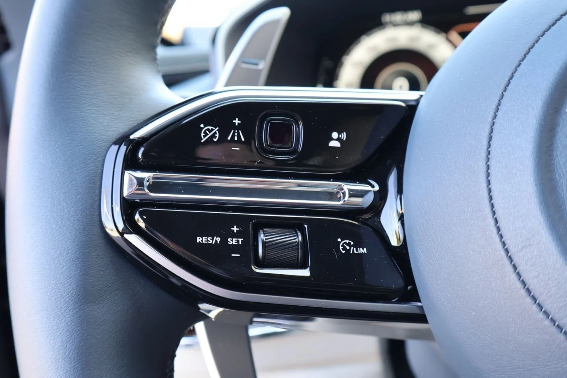 mph026_2143408391_27_7f48631506