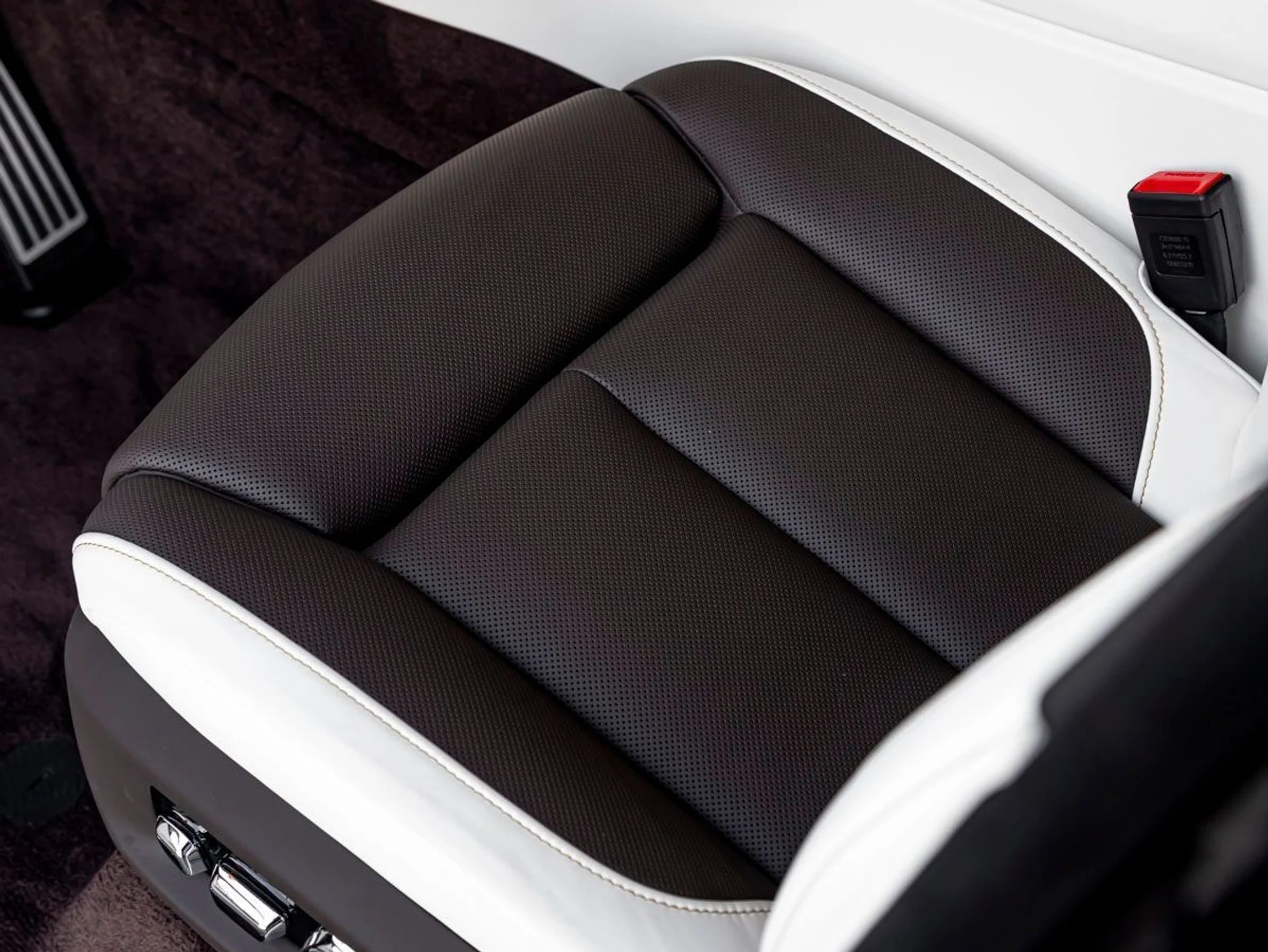 mph026_2146061519_27_a3b34d72f0