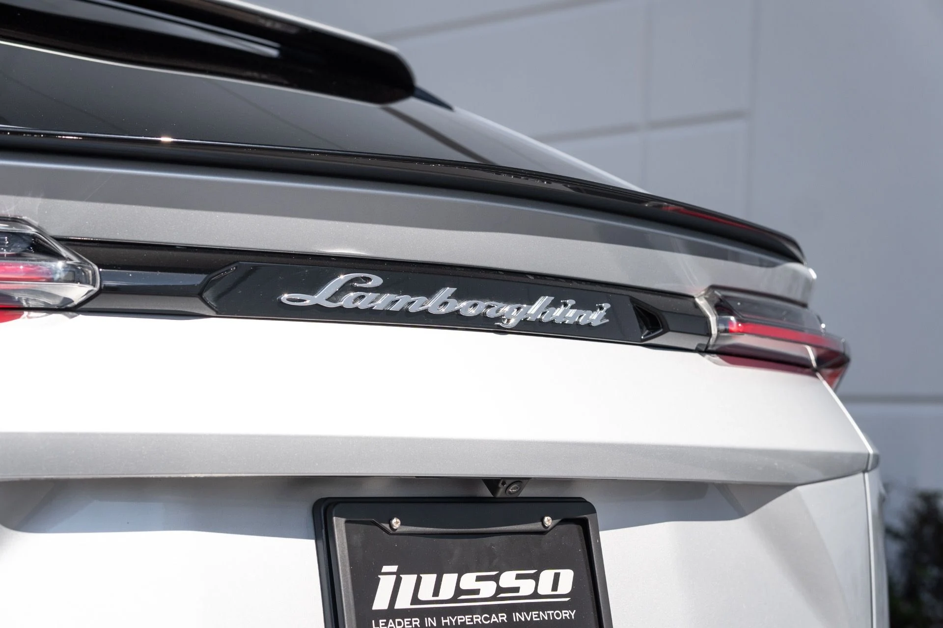 mph026_2164275917_Used_2022_Lamborghini_Urus_1770690392_4317ef0c77