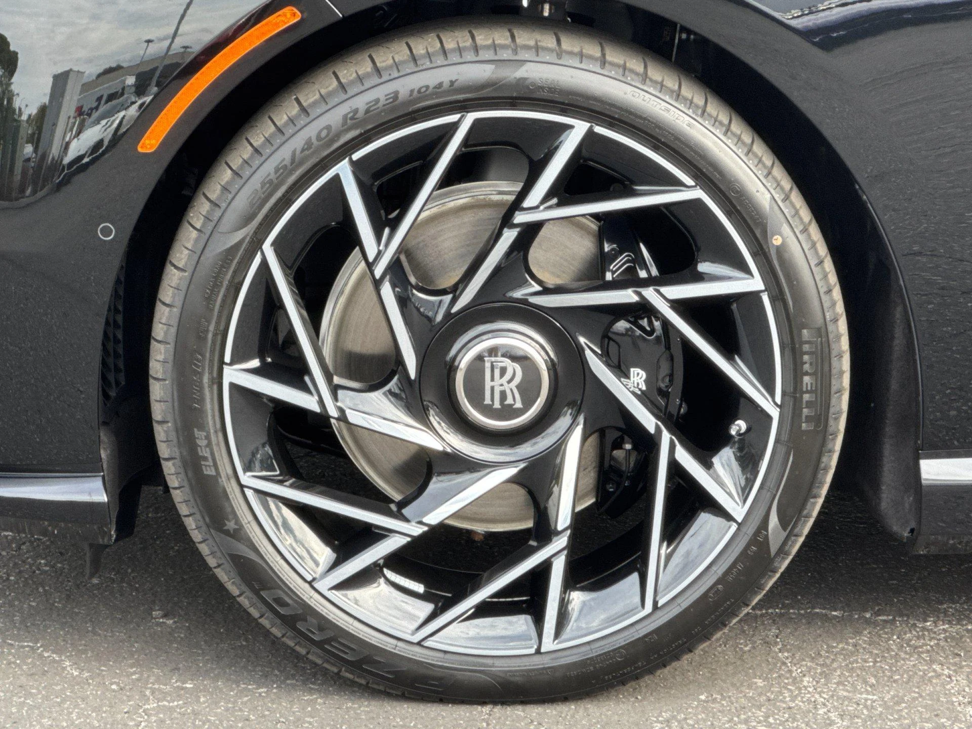 mph026_2164292648_Used_2027_Rolls_Royce_Spectre_1793357259_6721783478