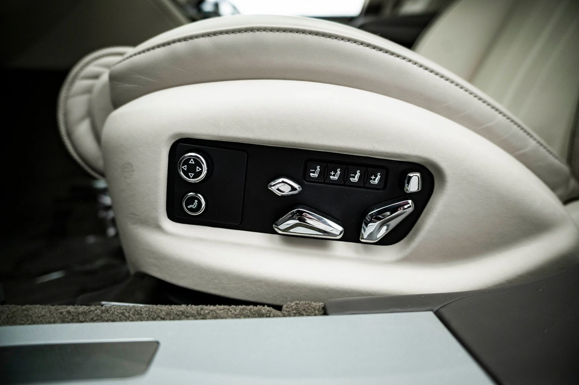 mph026_216653471_9dc269fa33334add824d23295cb56bc2_15cecf2e3e