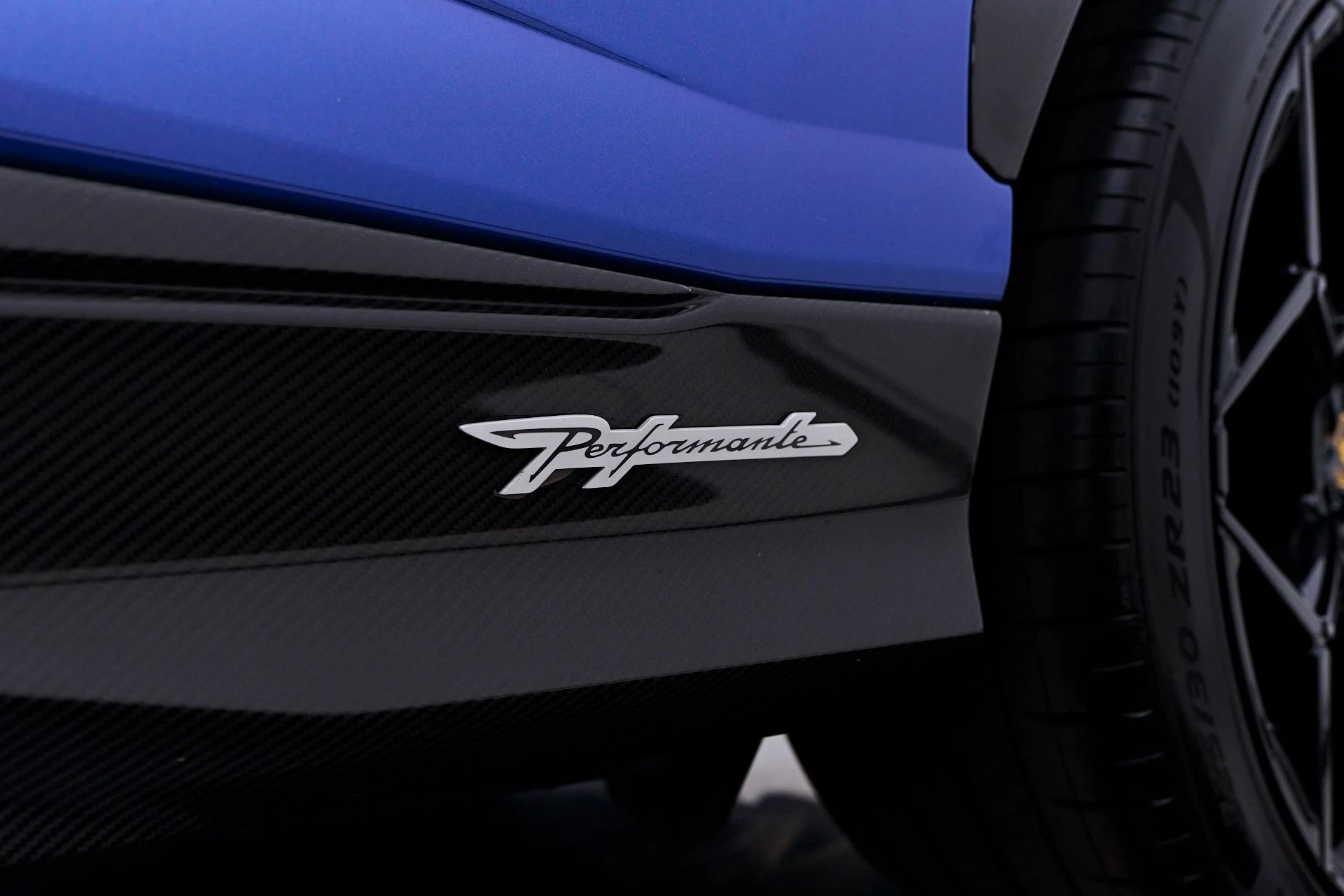 mph026_2177889271_Used_2024_Lamborghini_Urus_Performante_1751408326_cf08d9a4a9