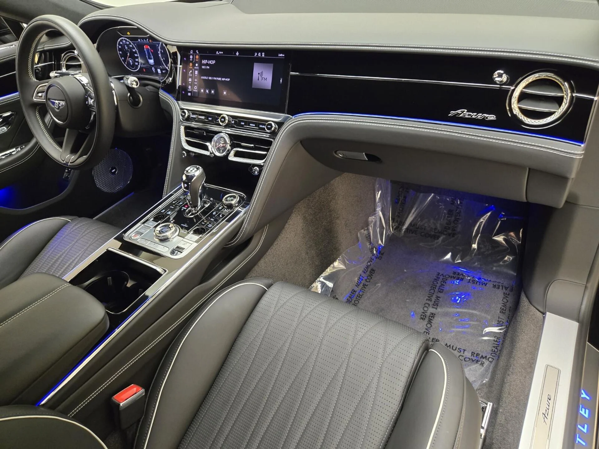 mph026_2188256000_Used_2023_Bentley_Flying_Spur_V8_1761376115_ec6697037e