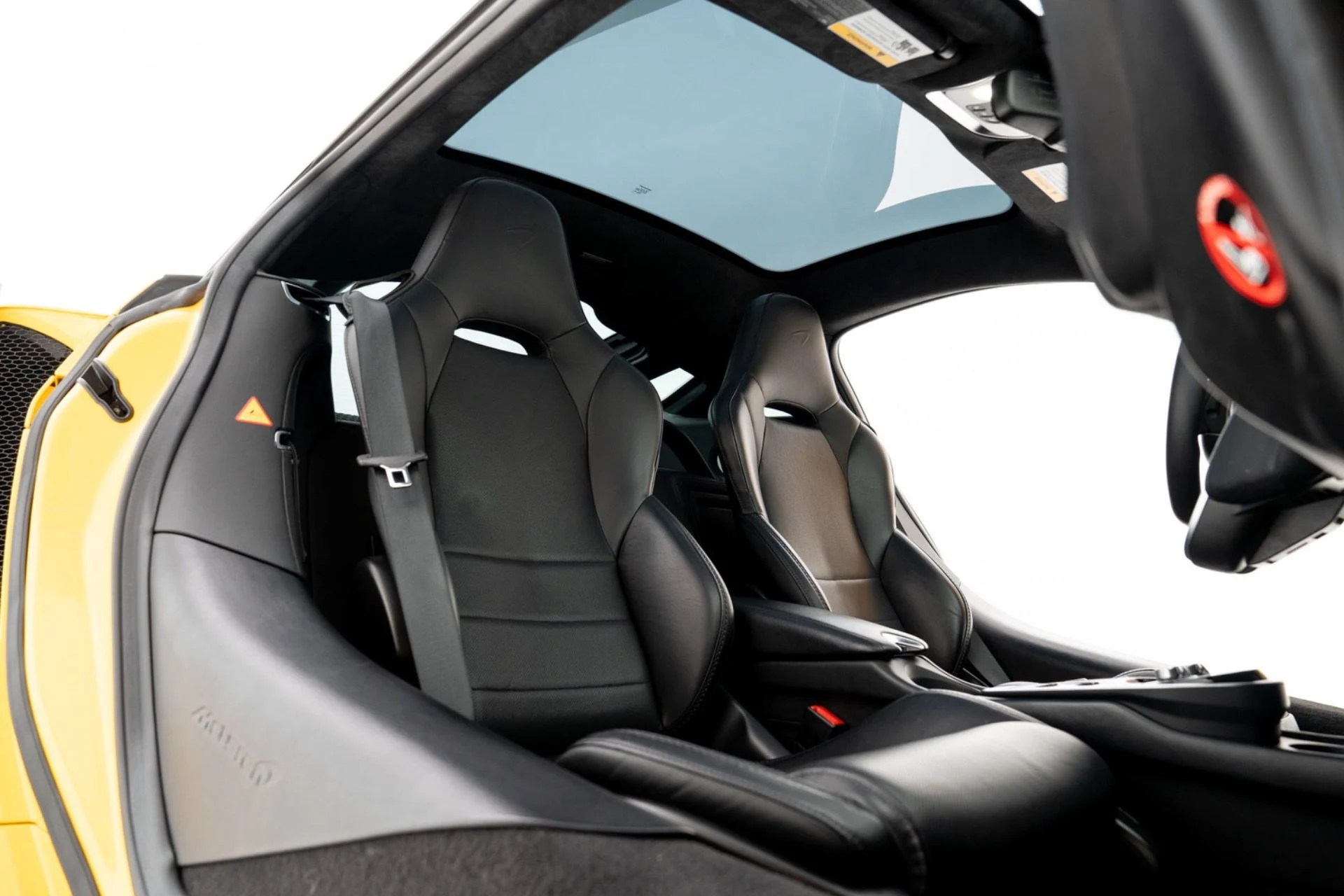 mph026_2196256518_Used_2023_Mc_Laren_GT_1774627648_fb3c3d242b