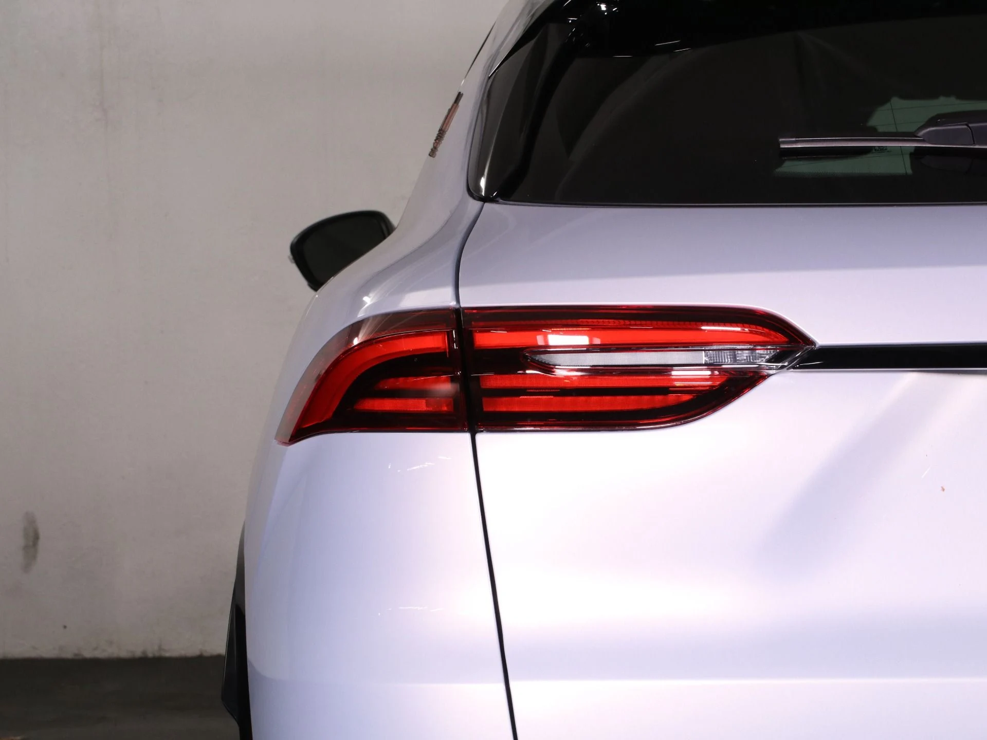 mph026_2198386815_New_2025_Maserati_Grecale_Folgore_1738220103_cd727d9b9b