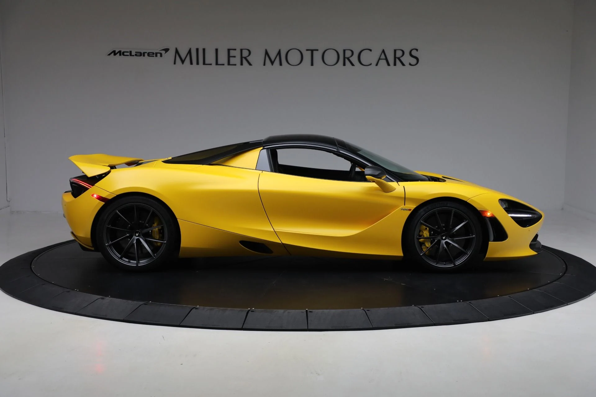 mph026_2199311436_Used_2021_Mc_Laren_720_S_Spider_Performance_5bf6f5b96b