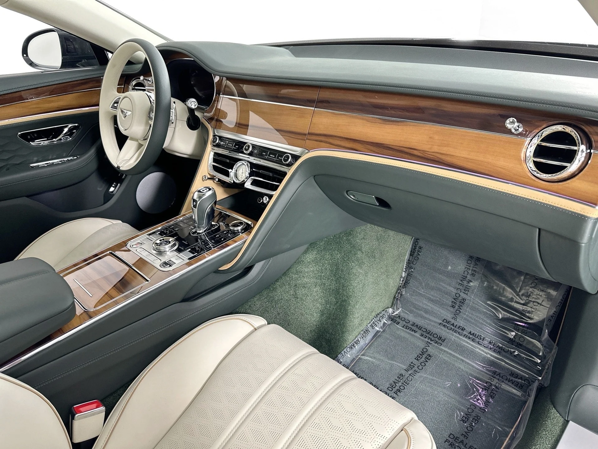 mph026_2200762616_27_428b789ea9