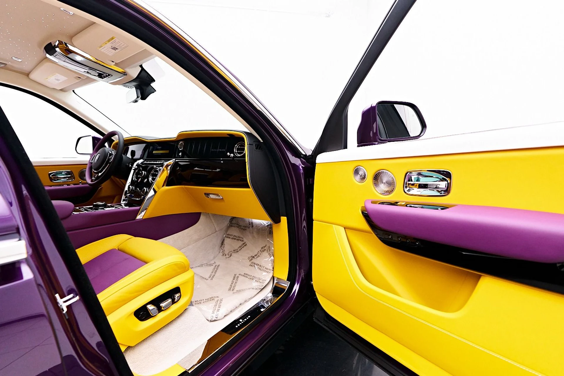 mph026_2210773941_Used_2025_Rolls_Royce_Cullinan_Base_1736646133_452a3494a4