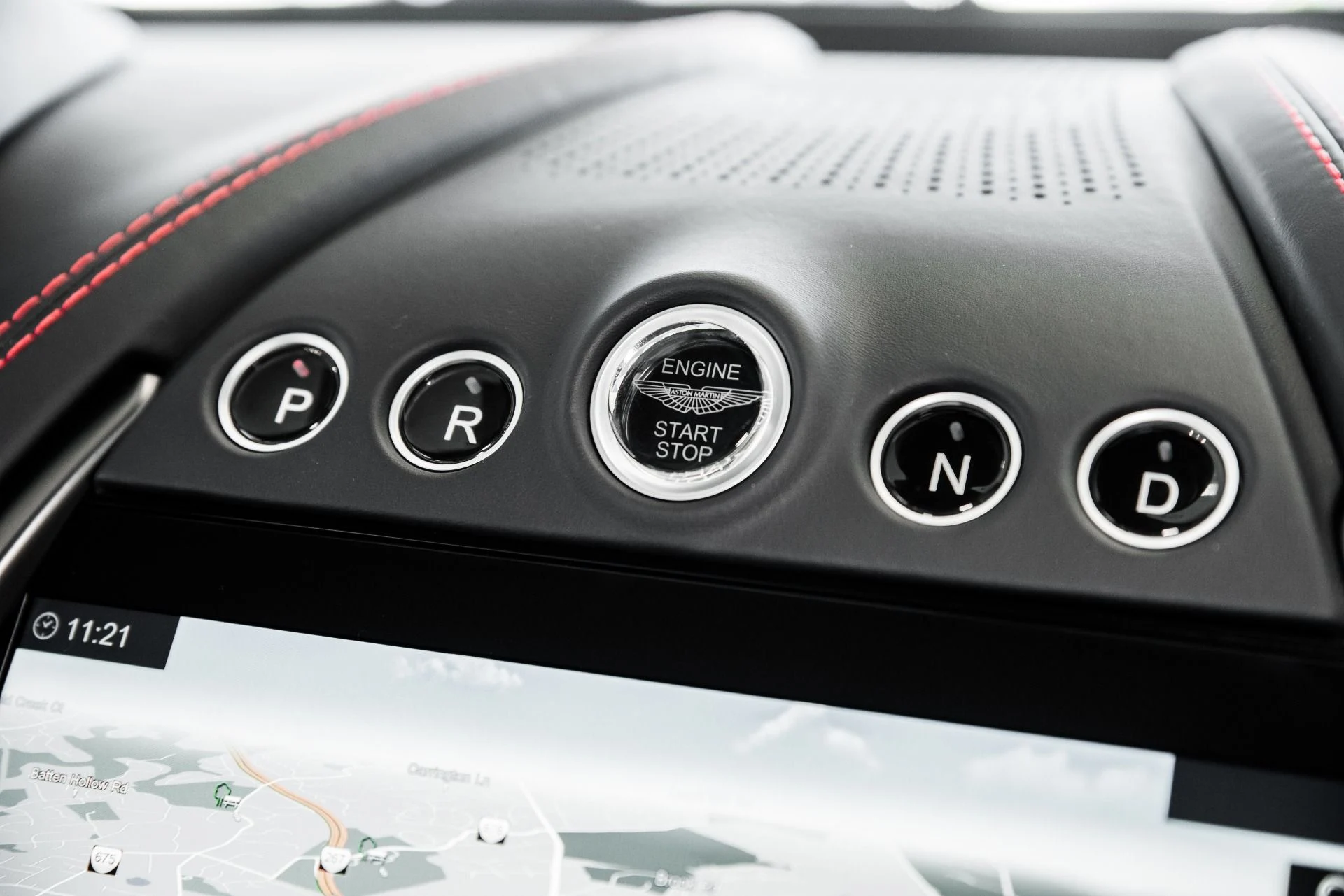 mph026_2215206763_Used_2022_Aston_Martin_DBX_550_1675796960_89af7dc54e
