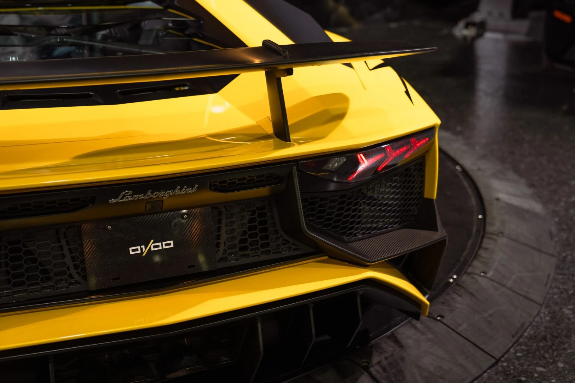 mph026_2217383354_Used_2016_Lamborghini_Aventador_LP_750_4_SV_Full_Carbon_Interior_with_Carbon_Seats_1792521135_371ae7cee3