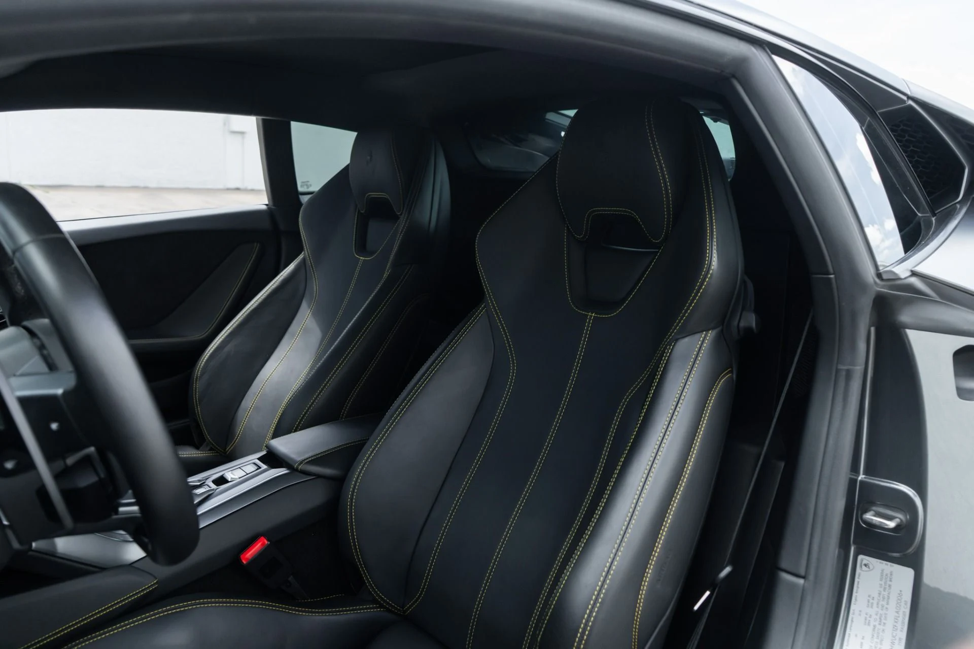 mph026_2218897284_Used_2015_Lamborghini_Huracan_LP_610_4_1779833473_c16b9fb462