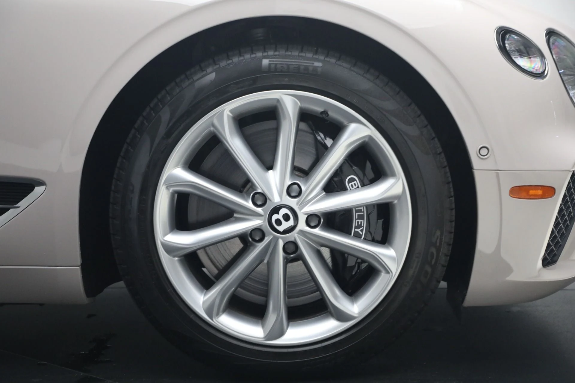 mph026_2221076979_Used_2020_Bentley_Continental_GTC_V8_1776967967_1830fadaa7