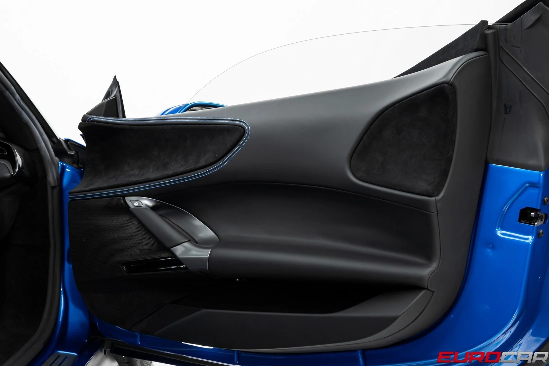 mph026_2221275391_image_27_06a7285230